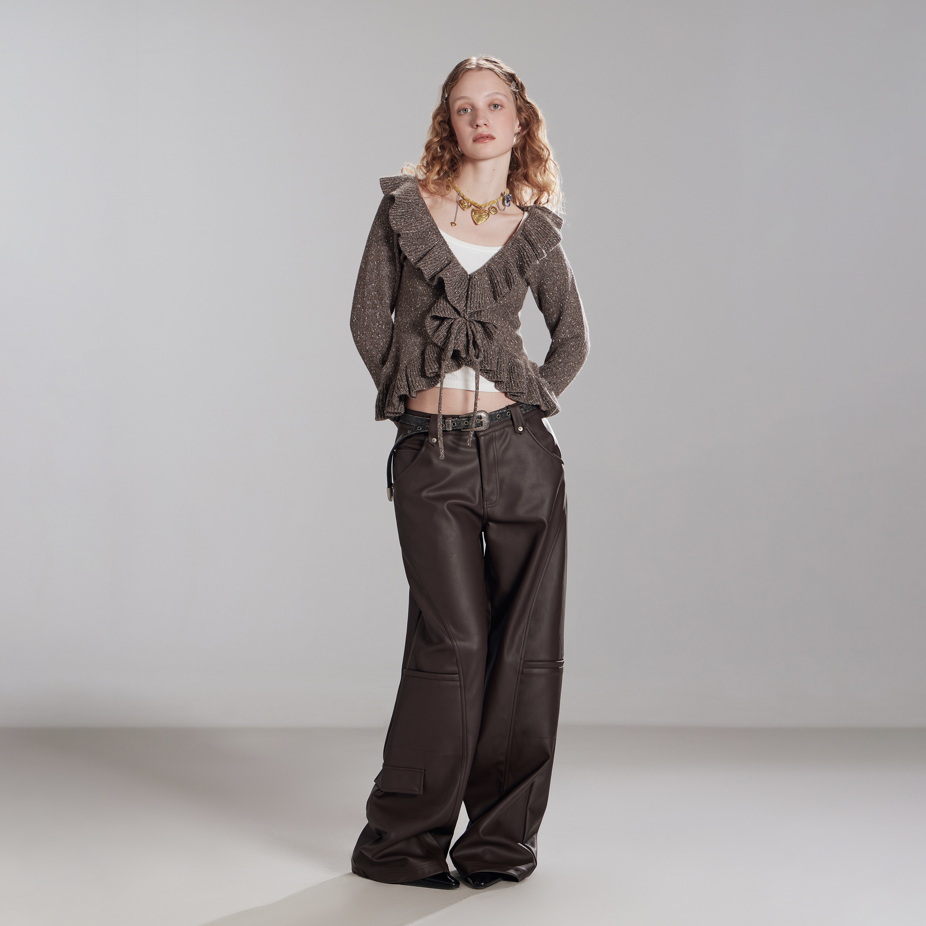 【出逃年中浮力】设计感毛衣女秋冬荷叶边系带修身V领短款针织开衫