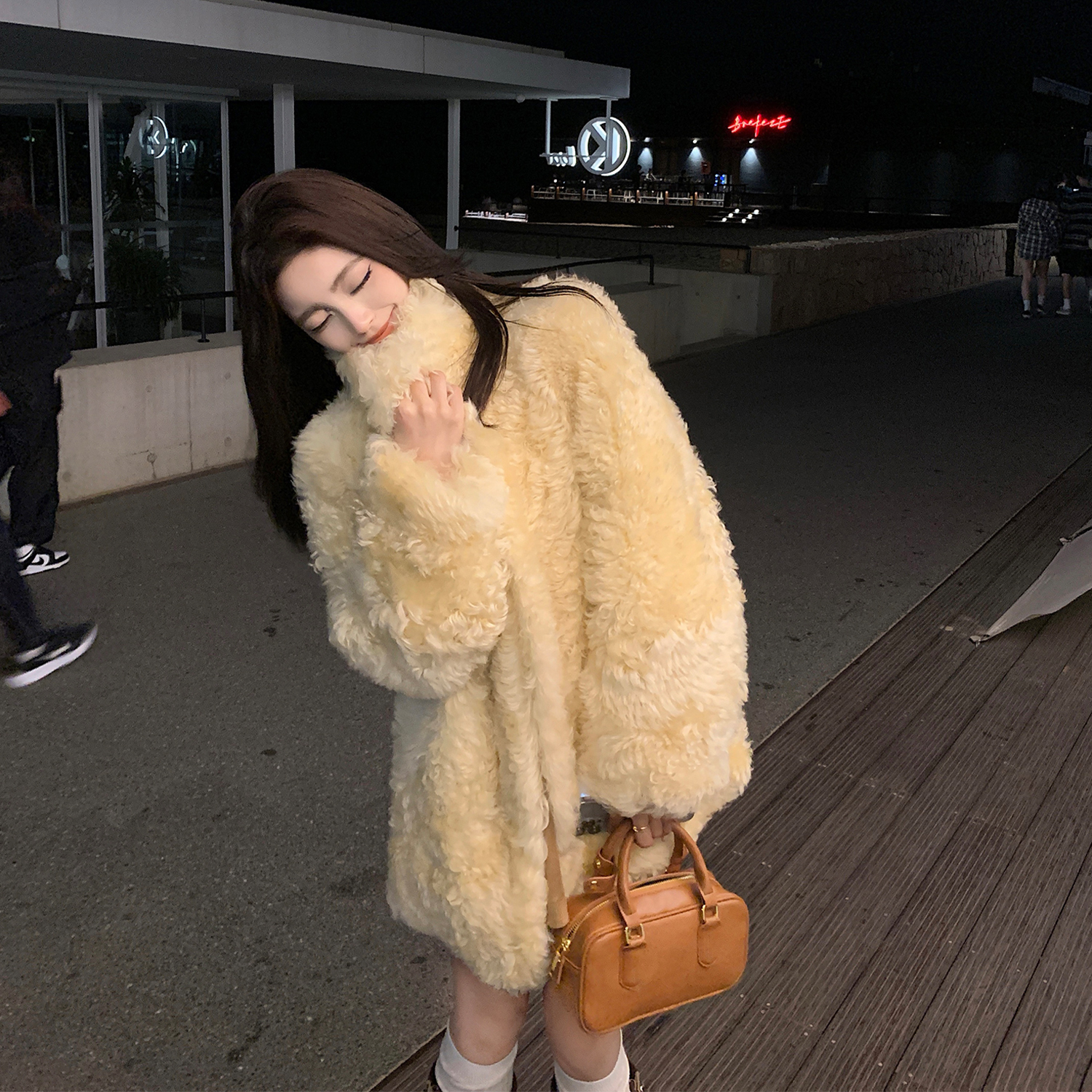 "Misted Yellow奶酪托卡"意大利皮草黑标美杜莎皮毛一体-毛呢外套