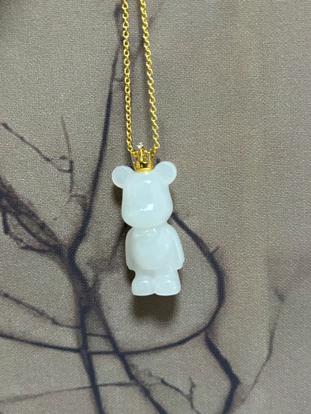 天然新疆和田玉白玉吊坠小熊DM055