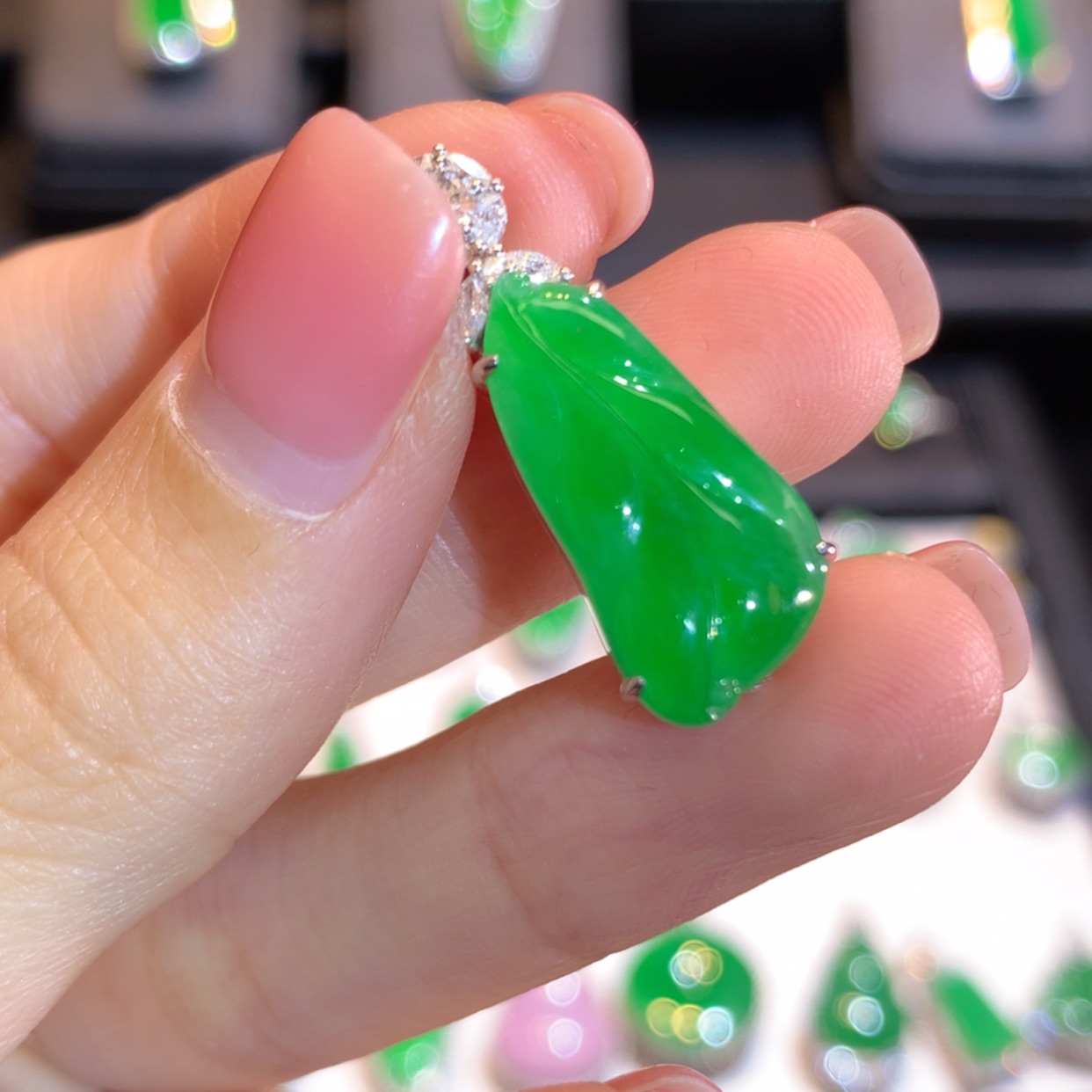 【闪购商品】翡翠颈饰18K金镶嵌
