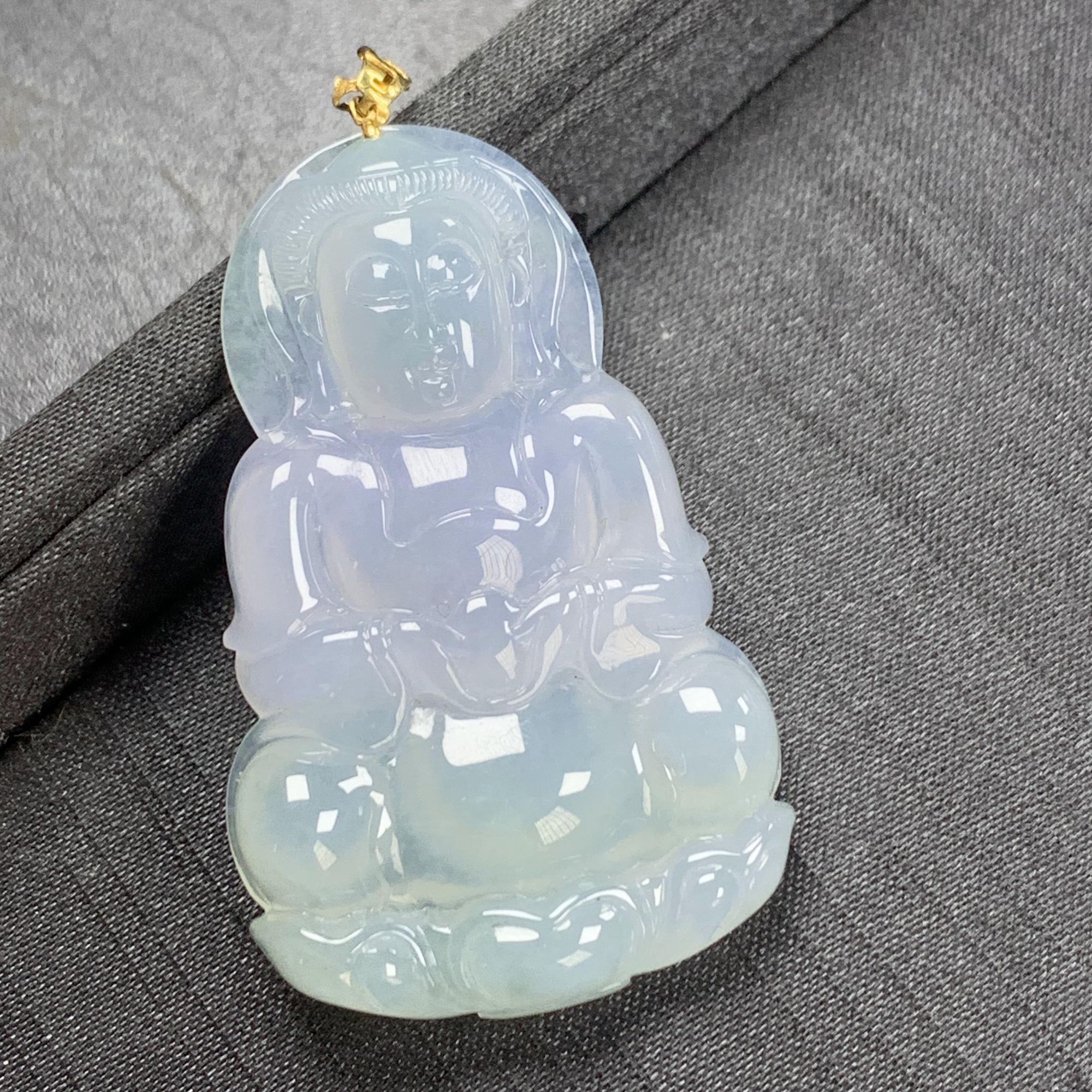 天然翡翠A货 镶嵌双色精雕观音菩萨吊坠颈饰