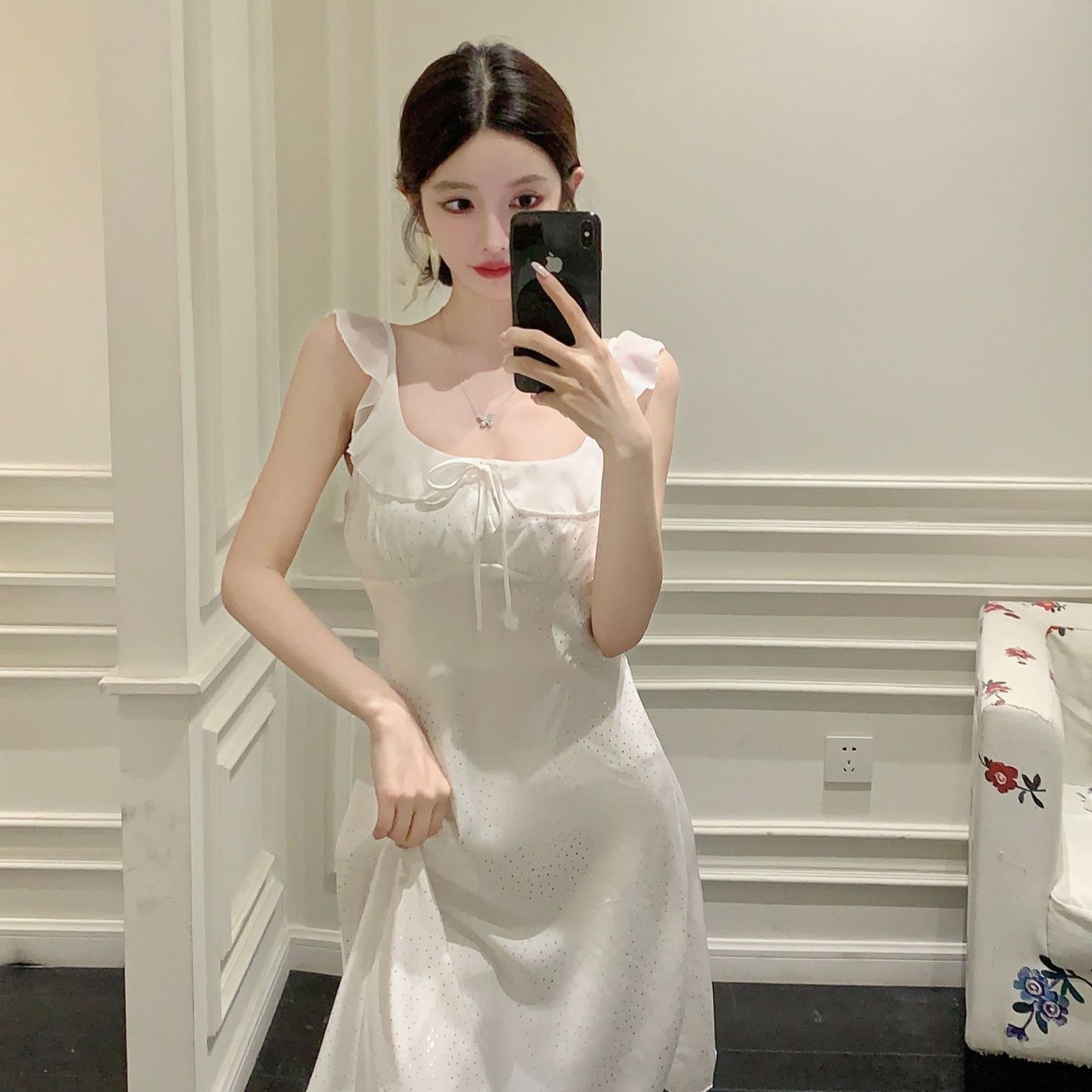 夏季睡衣女士冰丝烫印法式白色睡裙甜美小飞袖带胸垫睡衣性感吊带