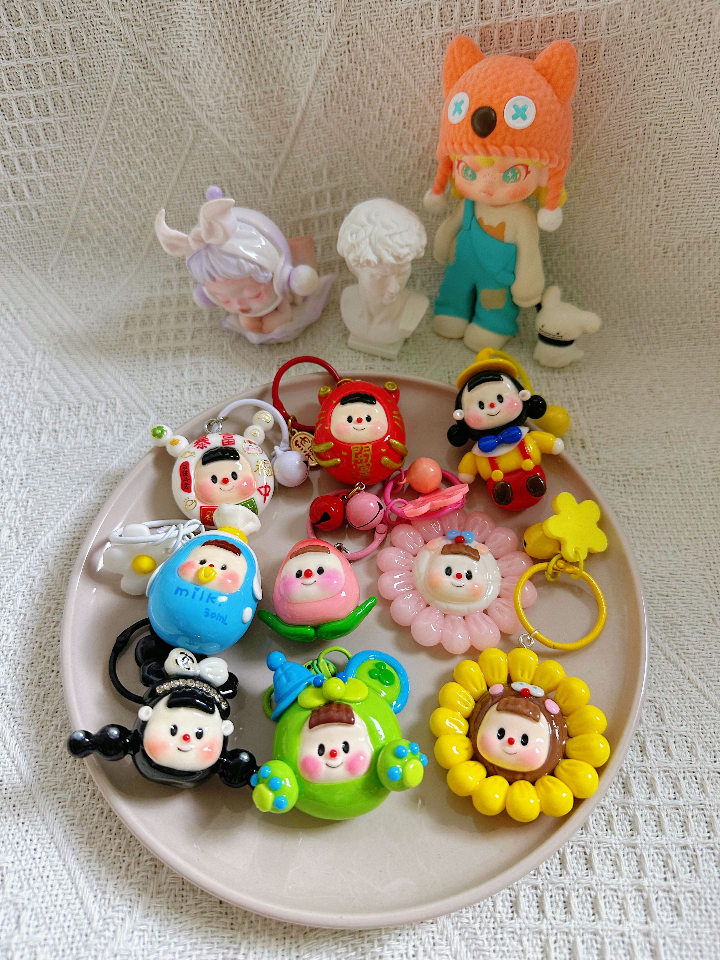 （多妹）盲盒钥匙扣潮玩摆件可爱风黏土纯手工挂件精致盲袋