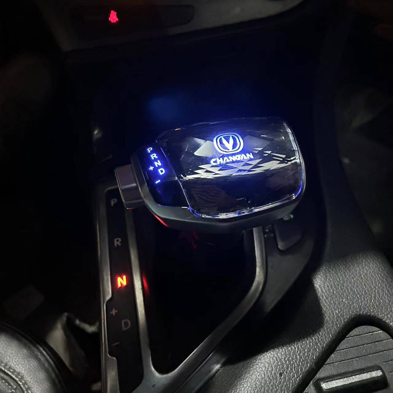 适用长安CS55水晶档把七彩灯水晶档把头改装排挡头CS35CS75CS95
