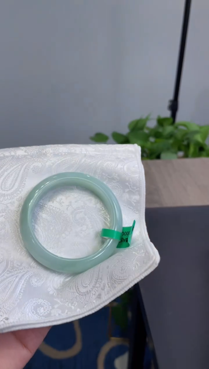 【闪购商品】翡翠手镯未镶嵌5578******