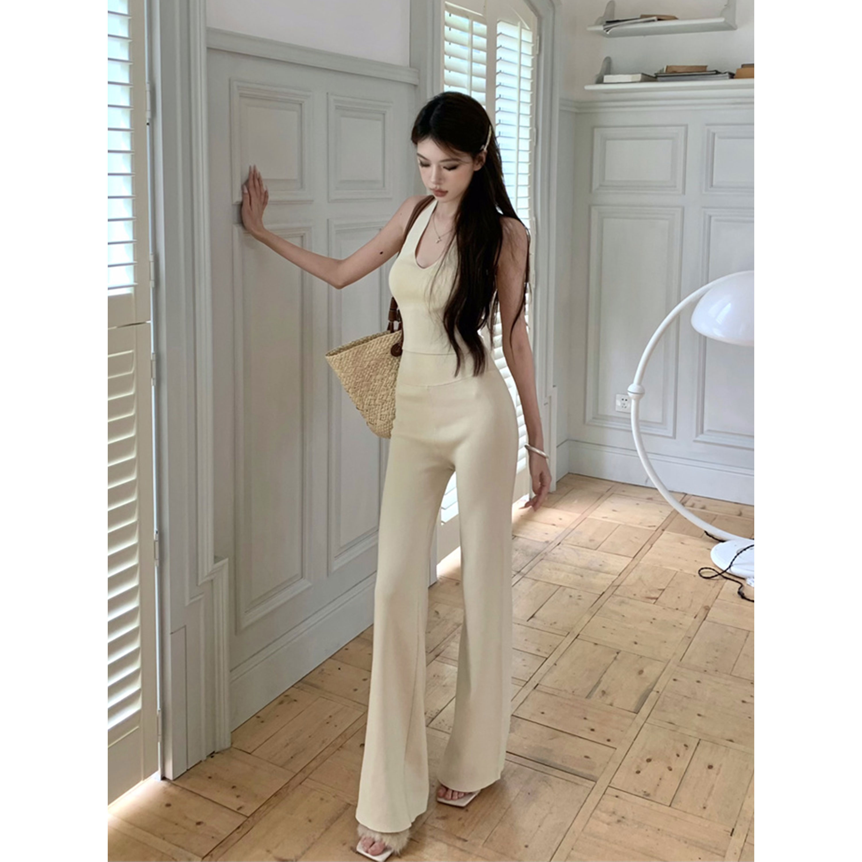 秋季新款显瘦高腰直筒裤+法式V领挂脖无袖背心上衣性感内搭两件套