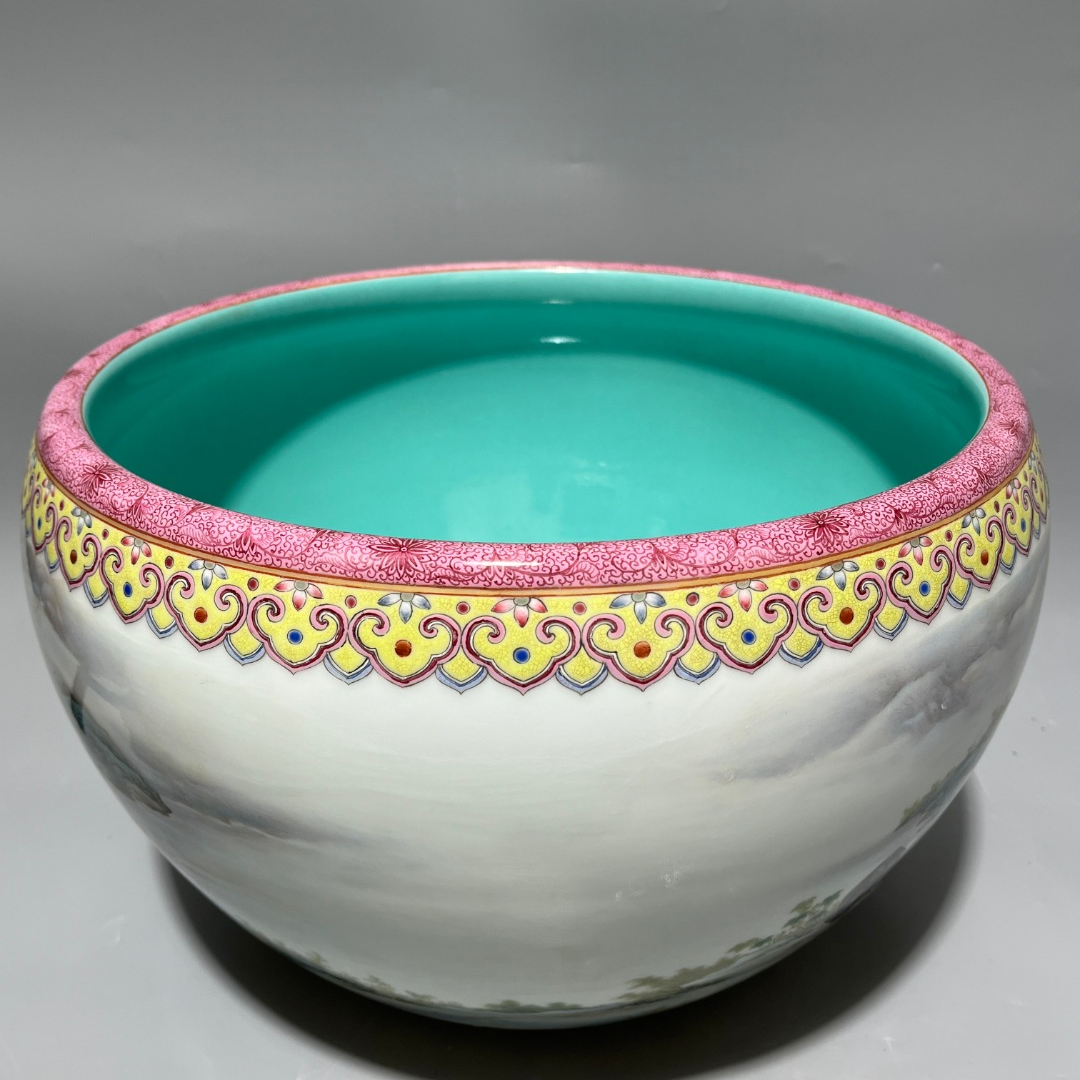 当代仿制 仿古粉彩山水动物纹大罐