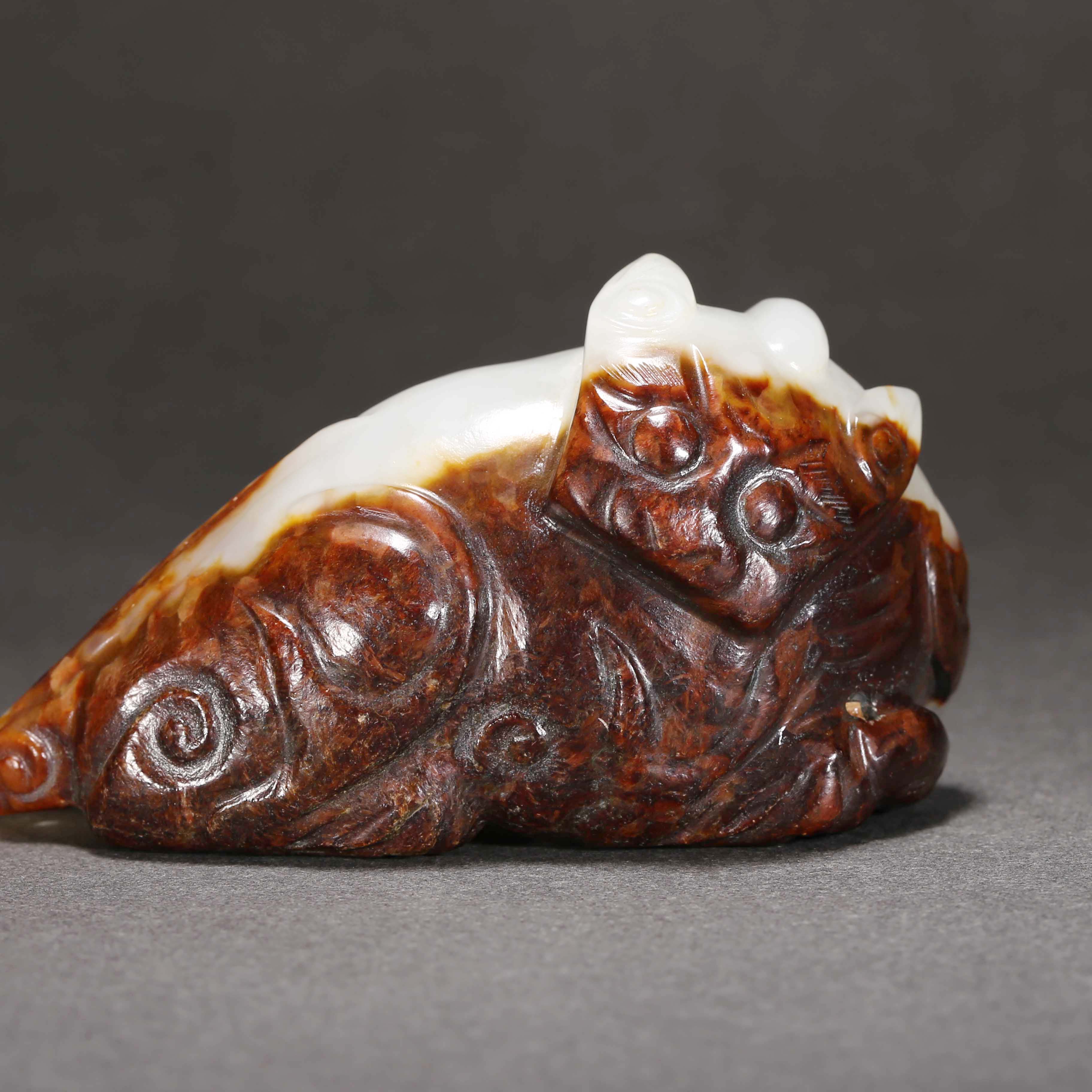 【济文阁】JXQ20120318创汇期 白玉瑞兽把件