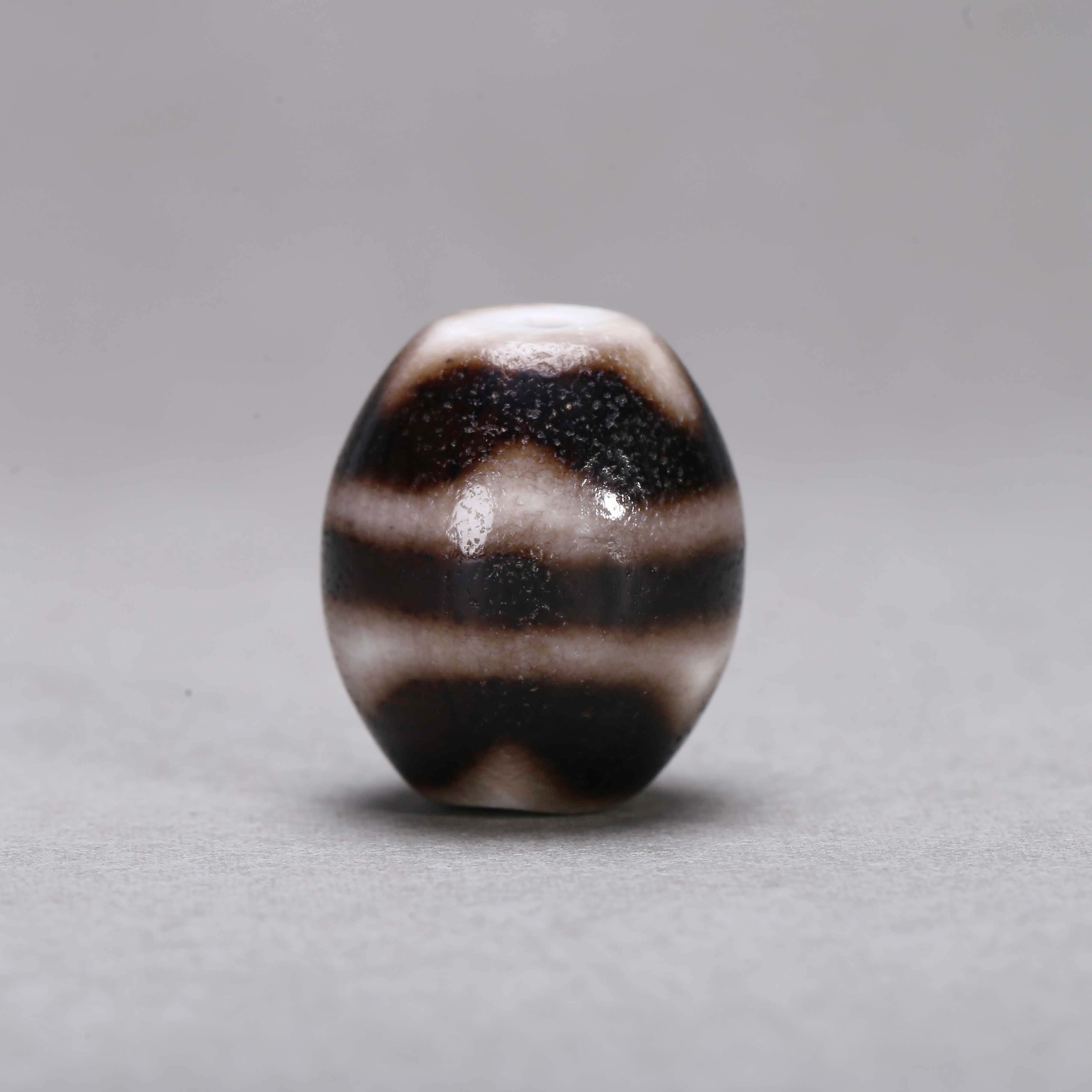 【济文阁】JMG20112262民国 双虎牙纹玛瑙勒子