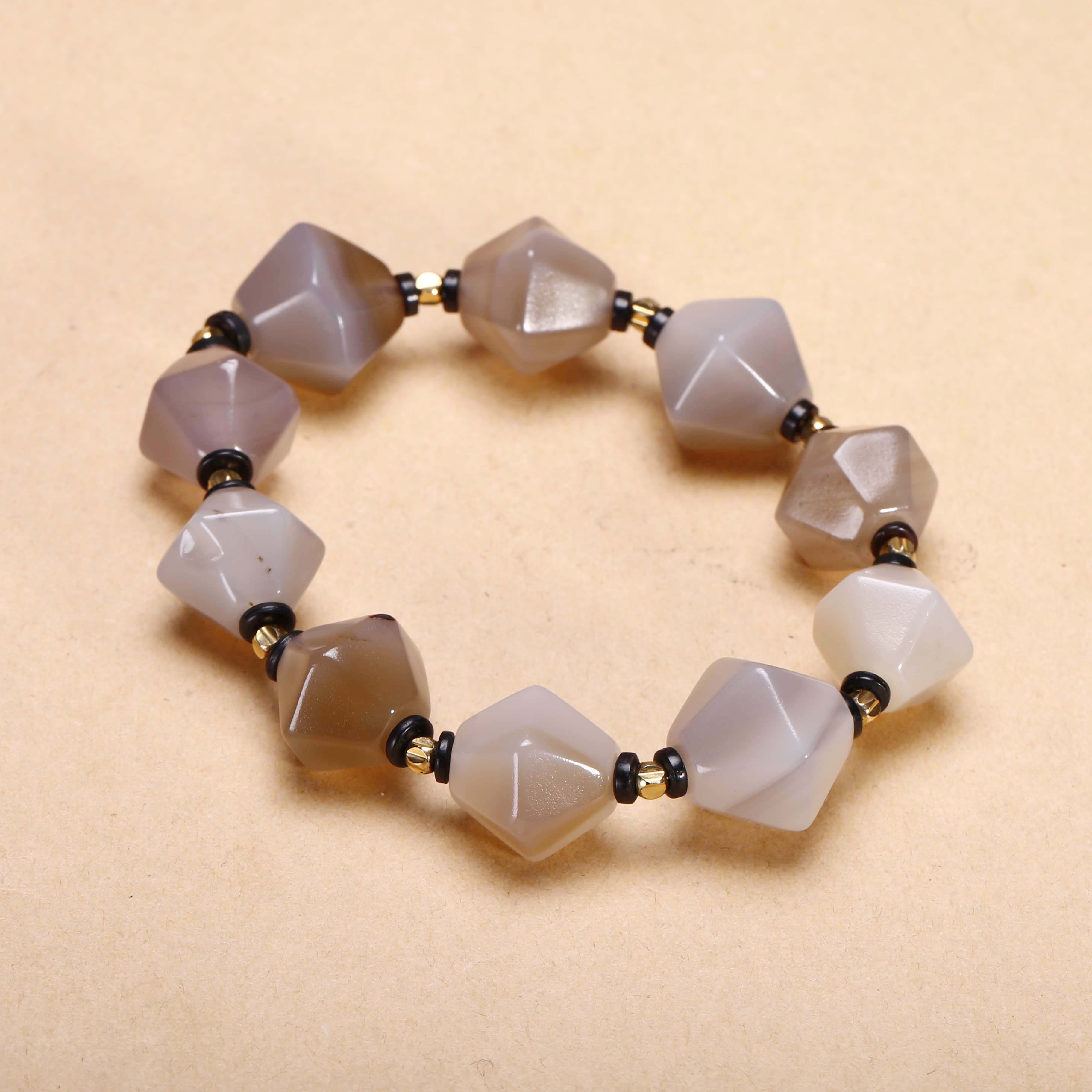 【济文阁】JZYM20112075清代 双锥缠丝玛瑙手串