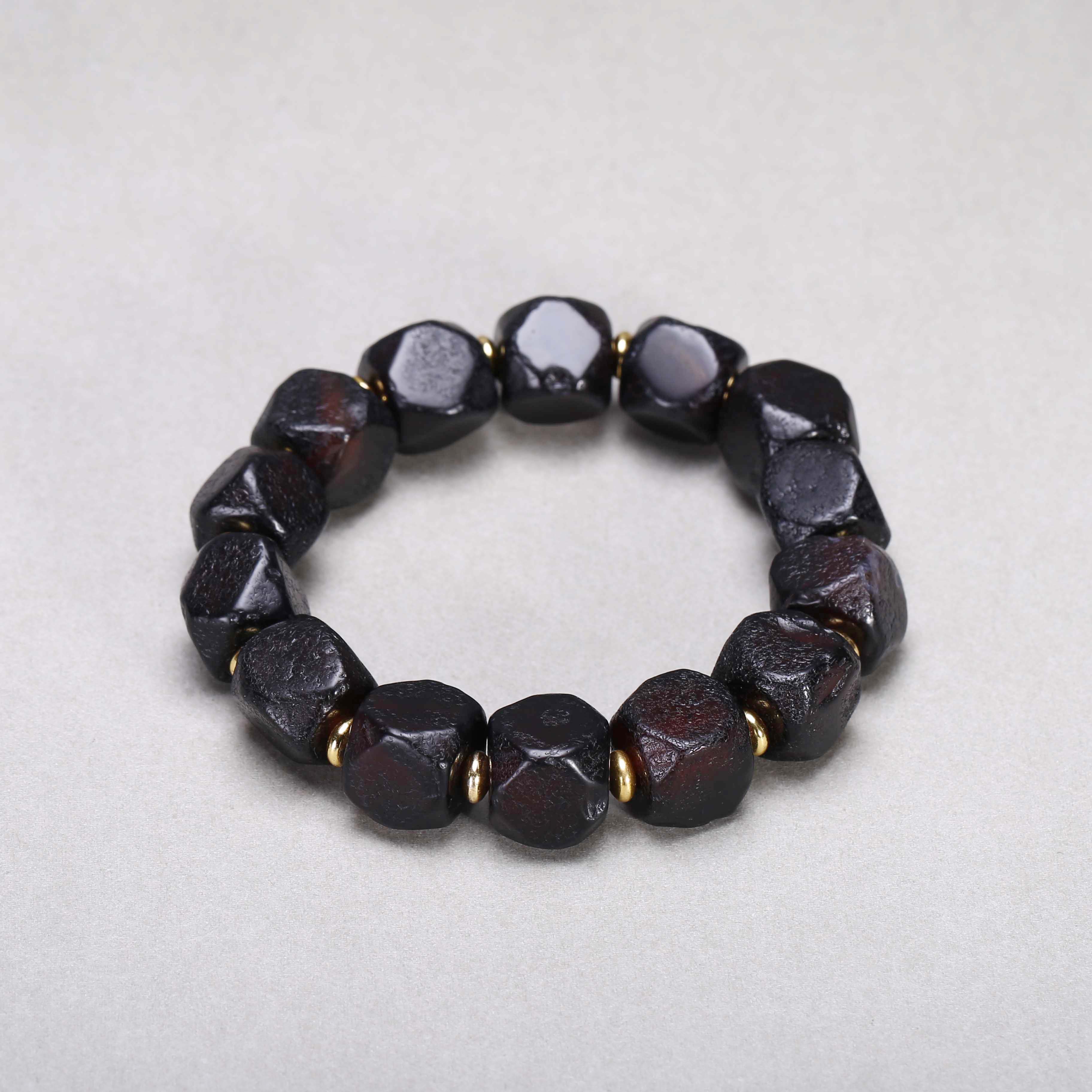 【济文阁】JZYM20112740清代 唐八棱玛瑙手串