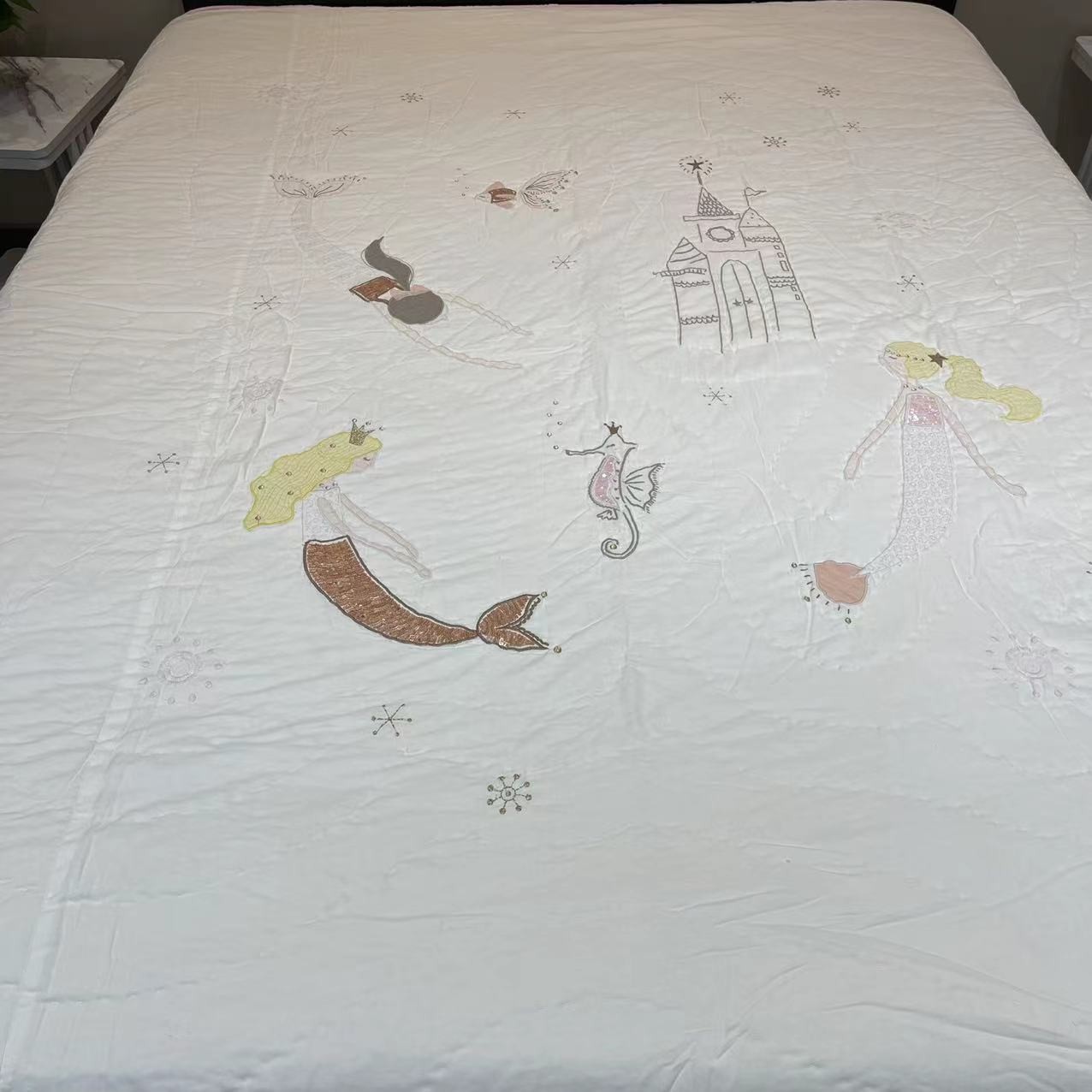 （默认微瑕）重工刺绣美人鱼床盖