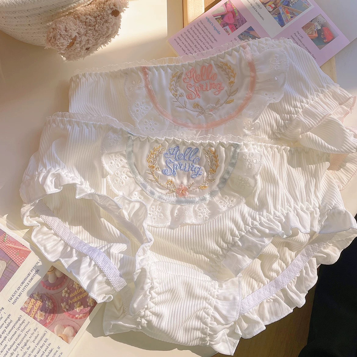 日系洛丽塔女仆围兜刺绣少女内裤花边甜美可爱纯欲舒适学生三角裤