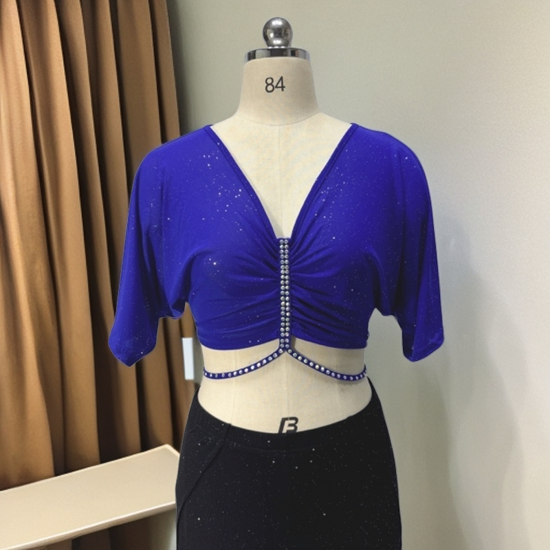 新款肚皮舞V领烫钻褶皱上衣女练功服装东方舞蹈团服中袖夏装新款