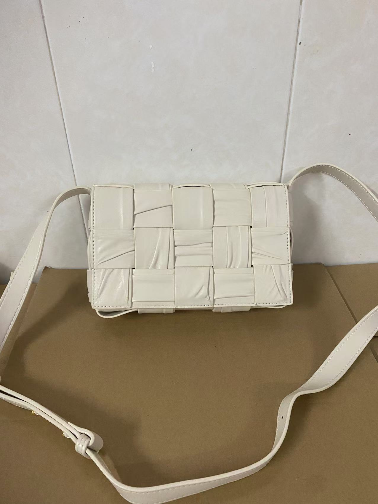 琪琪箱包2超好看9按编码拍新款女包时尚百搭斜跨单肩