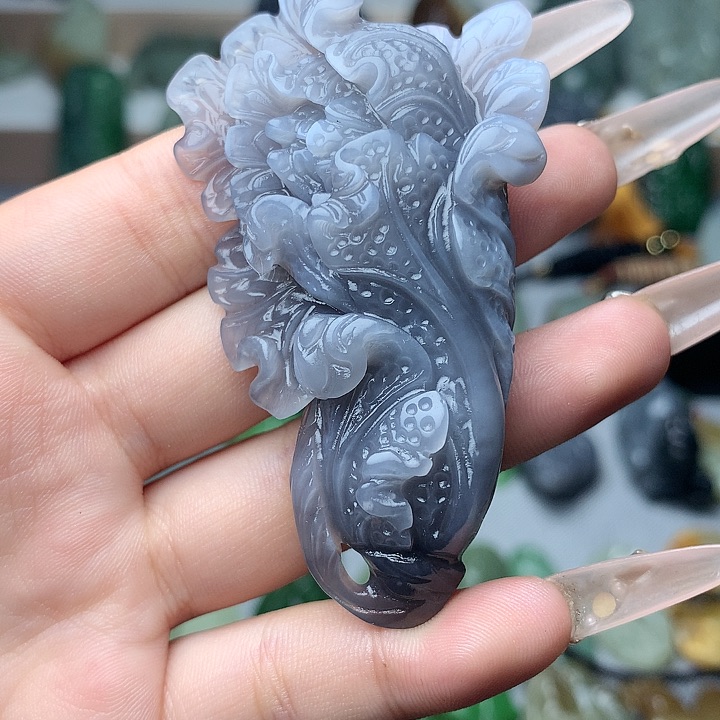 和田玉挂件未镶嵌k****?