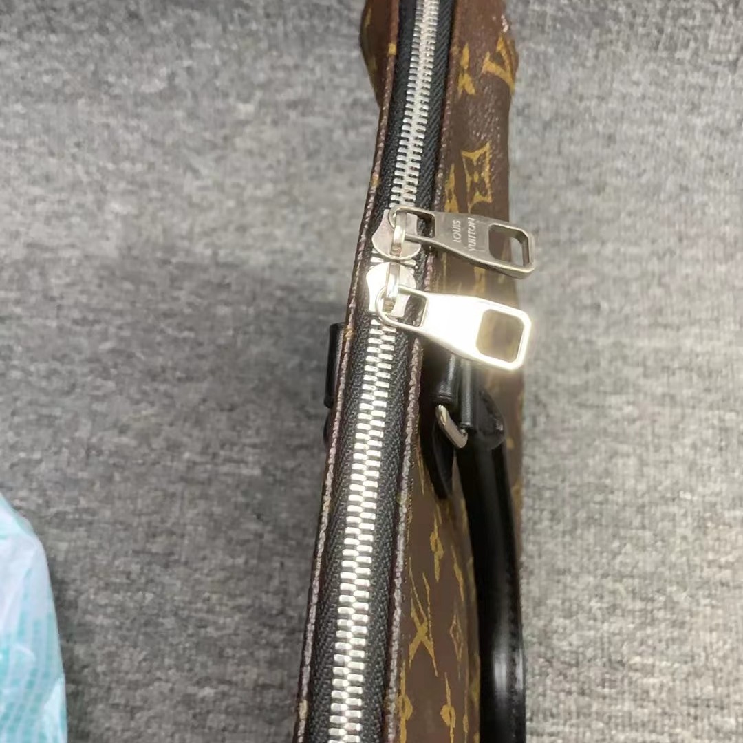 奢侈品包包更换拉链拉链头（维修定制品请先安排寄产品过来）