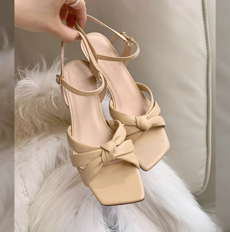 真皮女鞋清仓新款百搭法式平底仙女风凉鞋赫本鞋