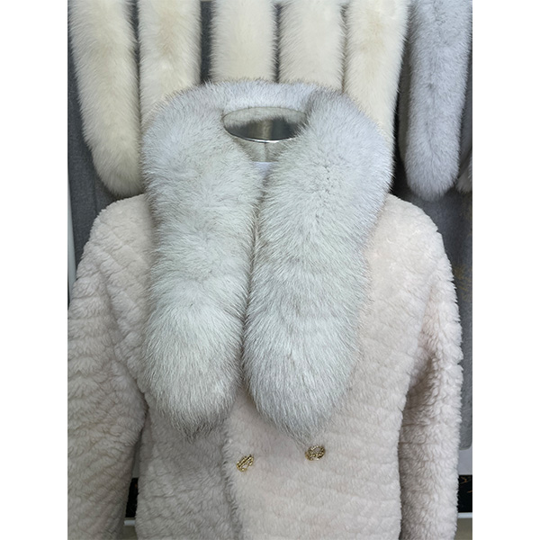 男女通用真狐狸毛围脖时尚新款真狐狸毛围脖狐狸尾巴毛保暖耐寒