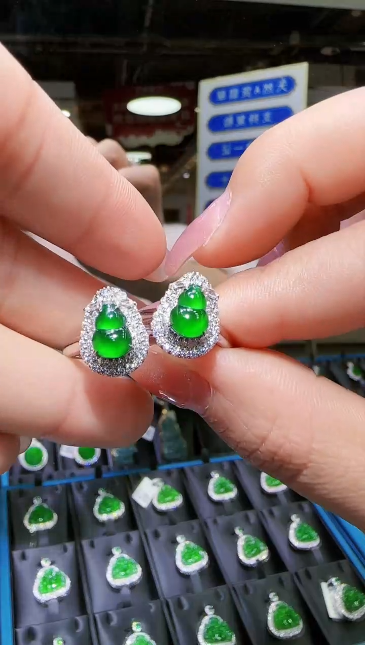 【闪购商品】翡翠戒指18K金镶嵌KB3103002