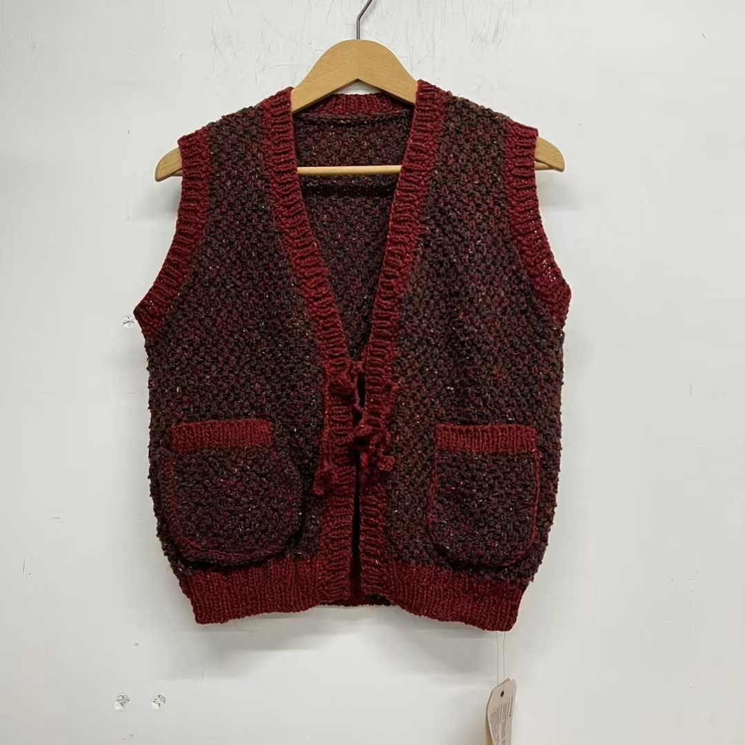 左岸迷香秋冬季红咖色女款休闲时尚春秋红色针织马甲Z24FW7018