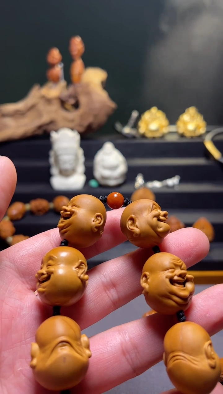 【闪购商品】橄榄核吊坠弥勒串