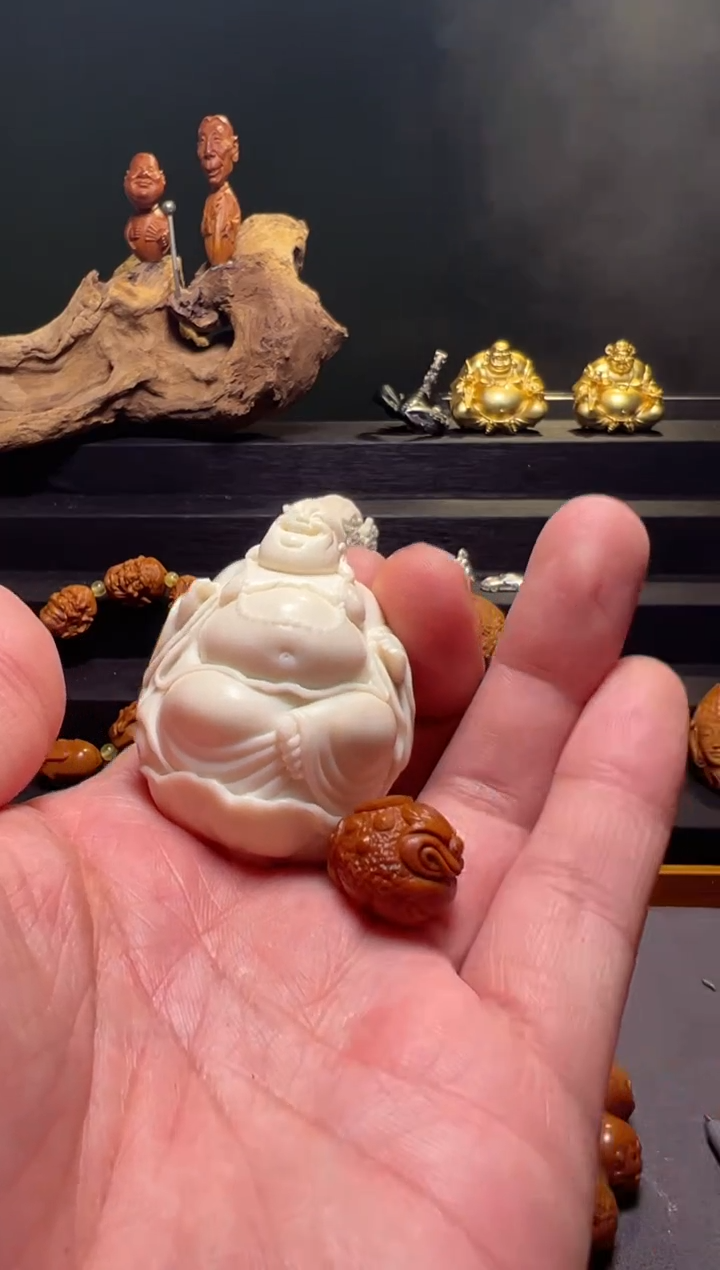 【闪购商品】橄榄核吊坠弥勒lu