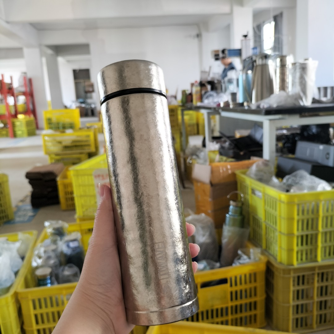 【轻微拉丝】450ml 银色内外纯钛 大容量双层商务杯平盖