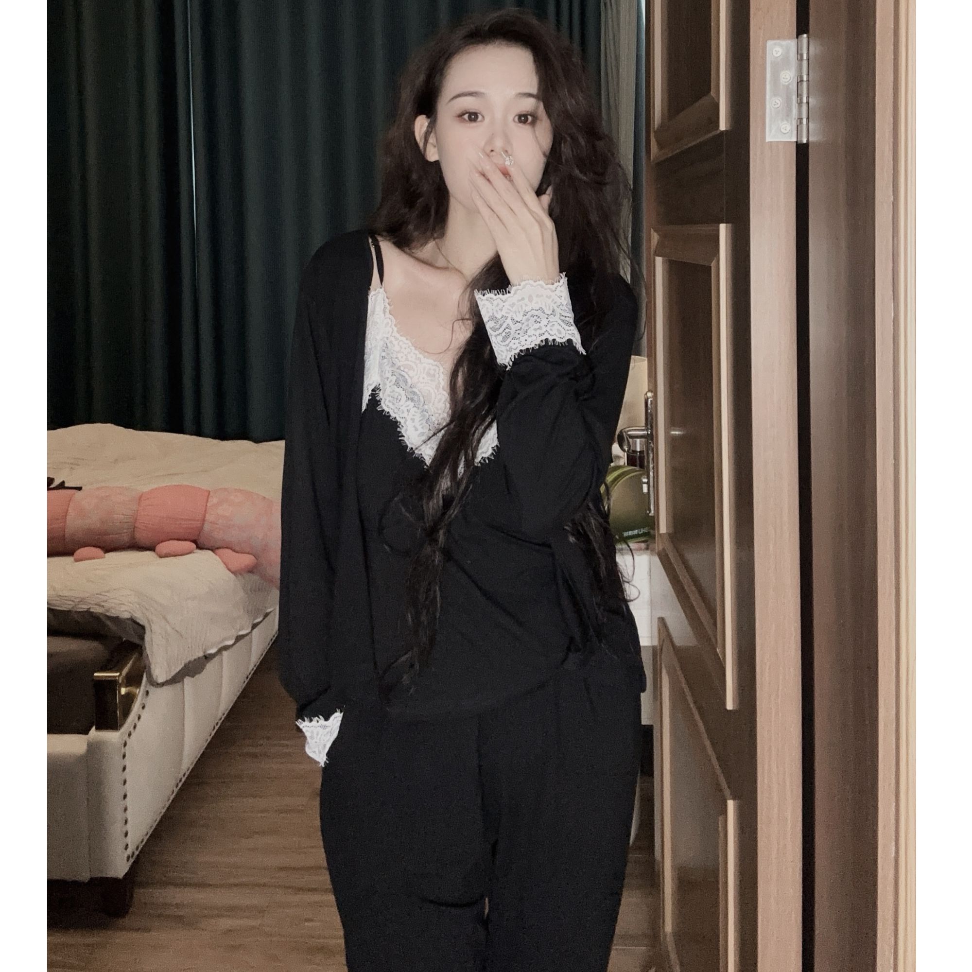 (带胸垫)三件套睡衣女春秋冬长袖长裤蕾丝性感纯欲显瘦法式家居服