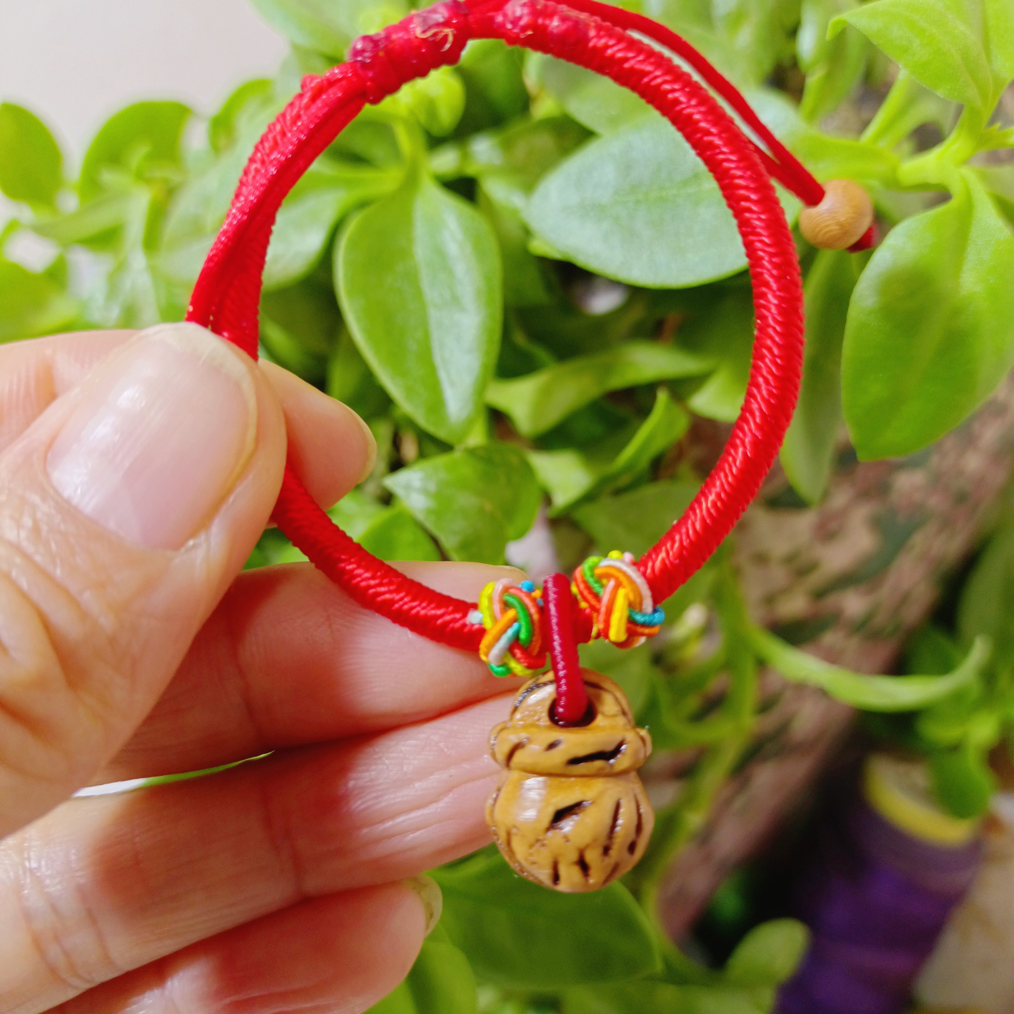 非金属木质手链 纯手工雕刻 毛桃桃篮宝宝手链防惊吓儿童红色可爱