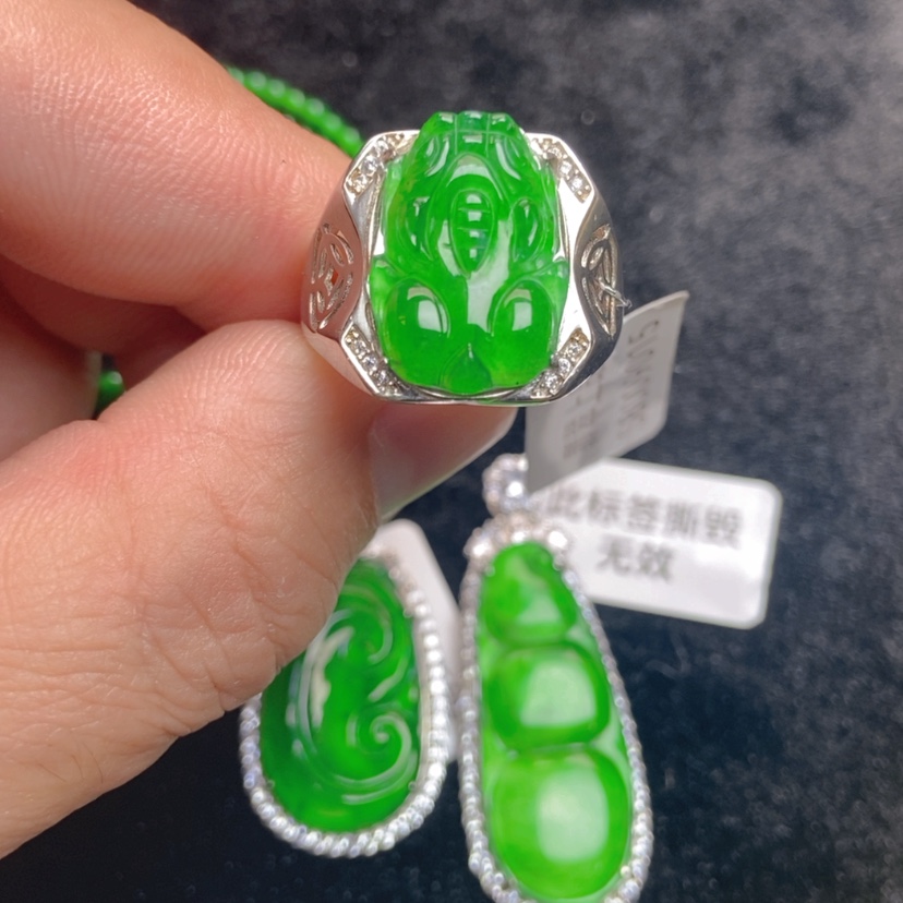 【闪购商品】翡翠戒指银S925镶嵌