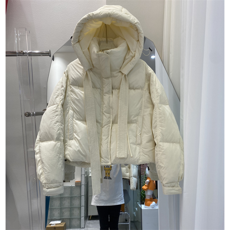 2023年新款冬季韩版羽绒服女装短款连帽加厚时尚小个子白鸭