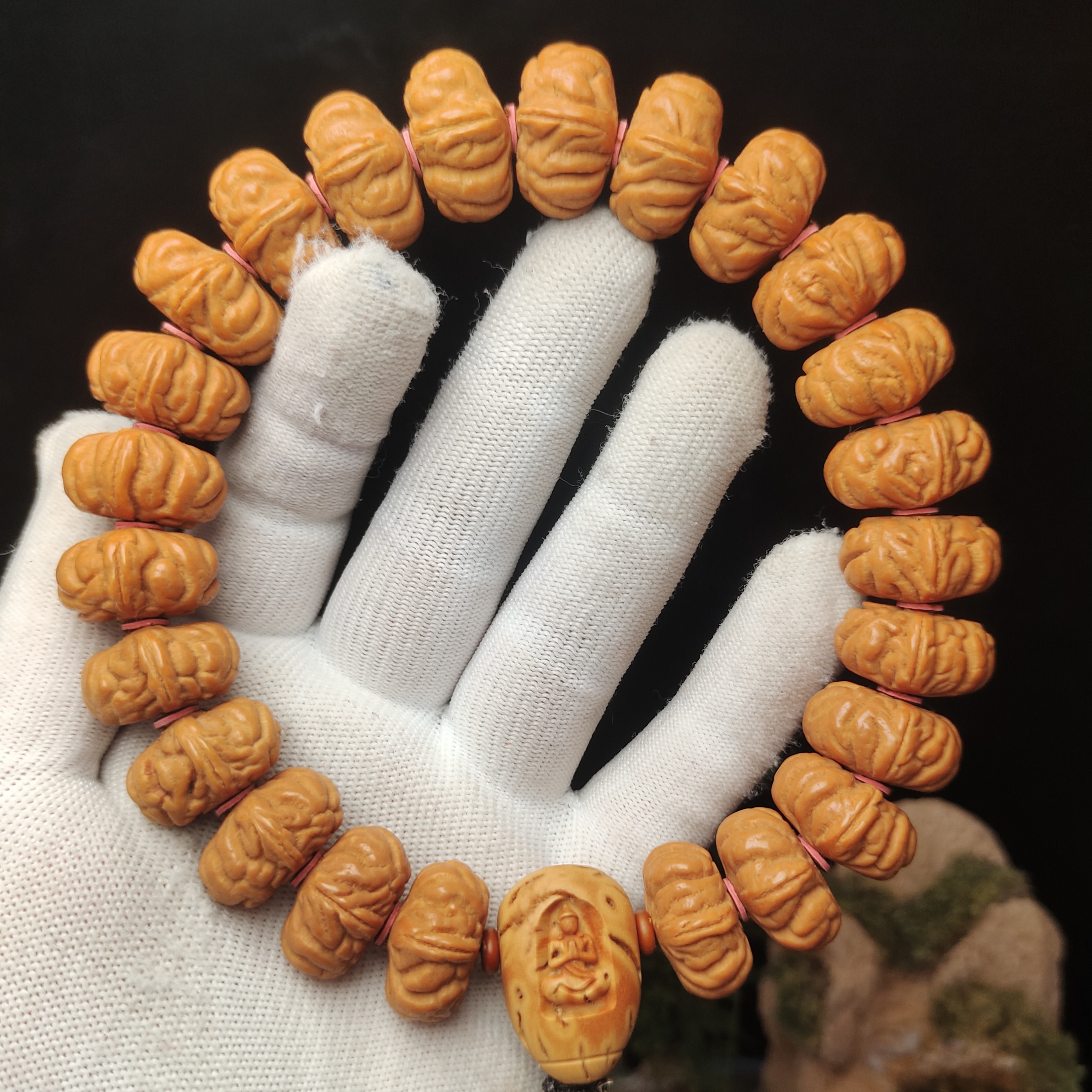 龙纹桃核手串文玩秦岭龙纹龙源金牛座磨砂皮飞碟手持伏魔圈