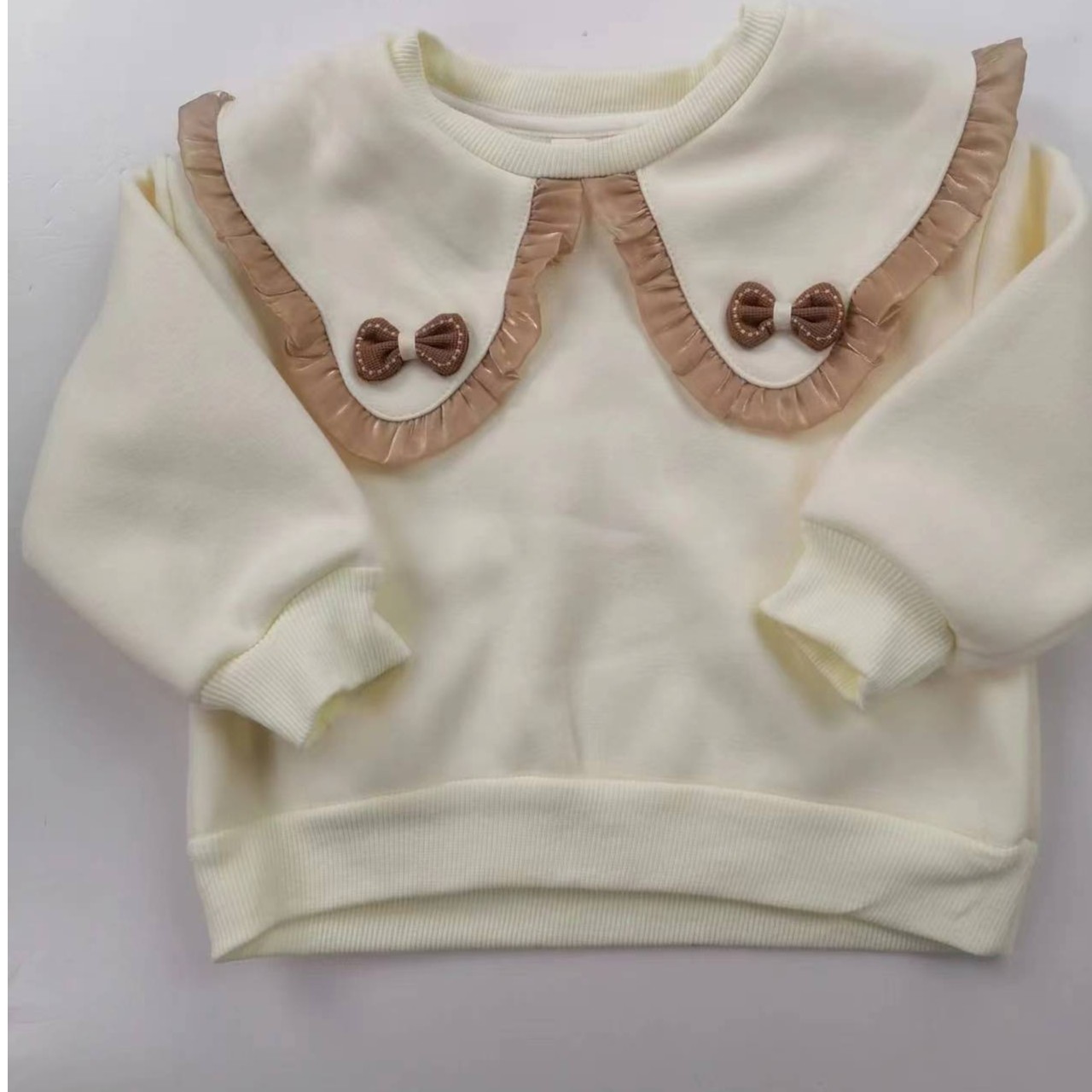 咿呀家 潇领子品牌 米色 娃娃领 刺绣 卫衣 H7
