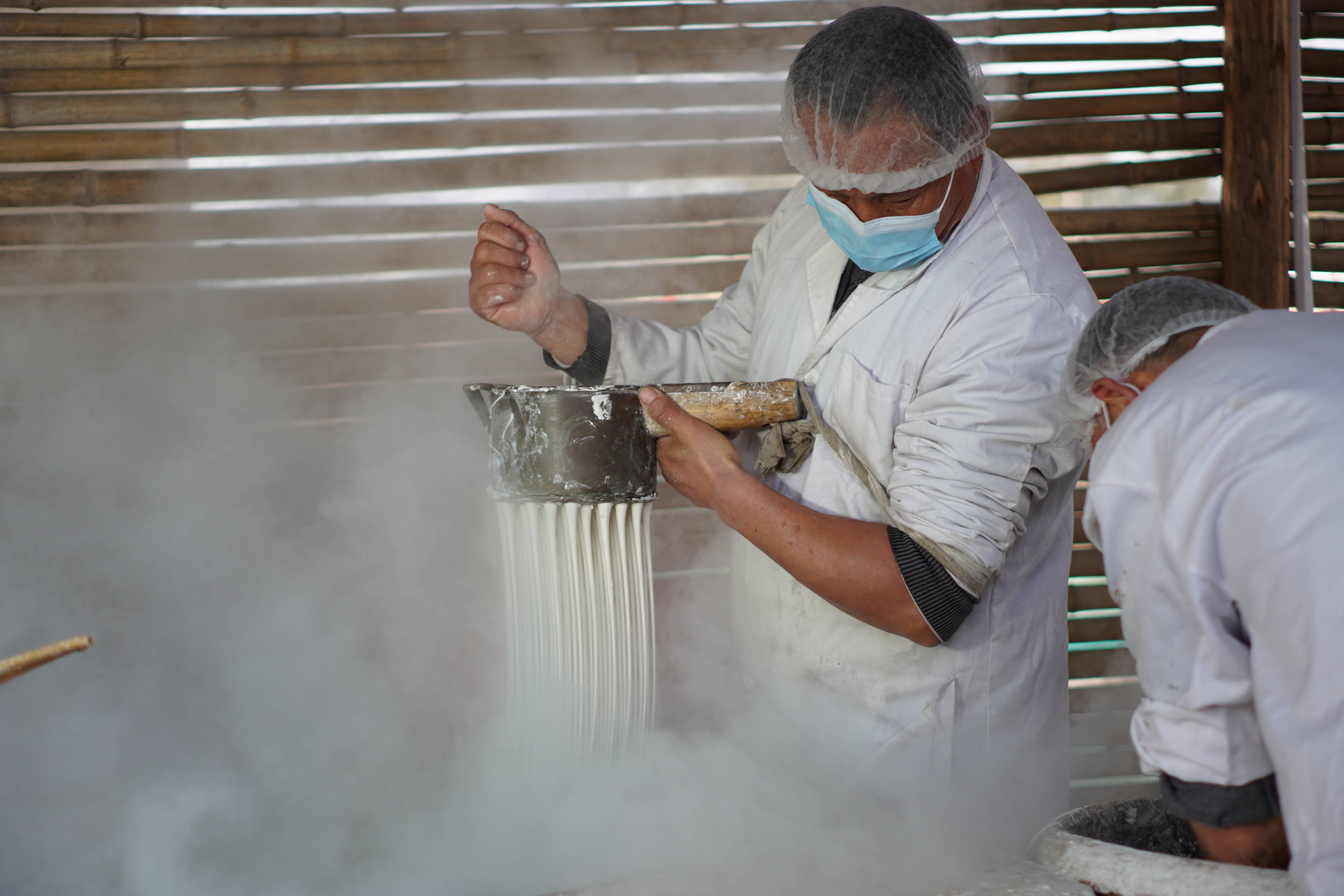 豫雉县传统纯手工红薯粉条假一赔百美味健康零添加纯手工粉条劲道