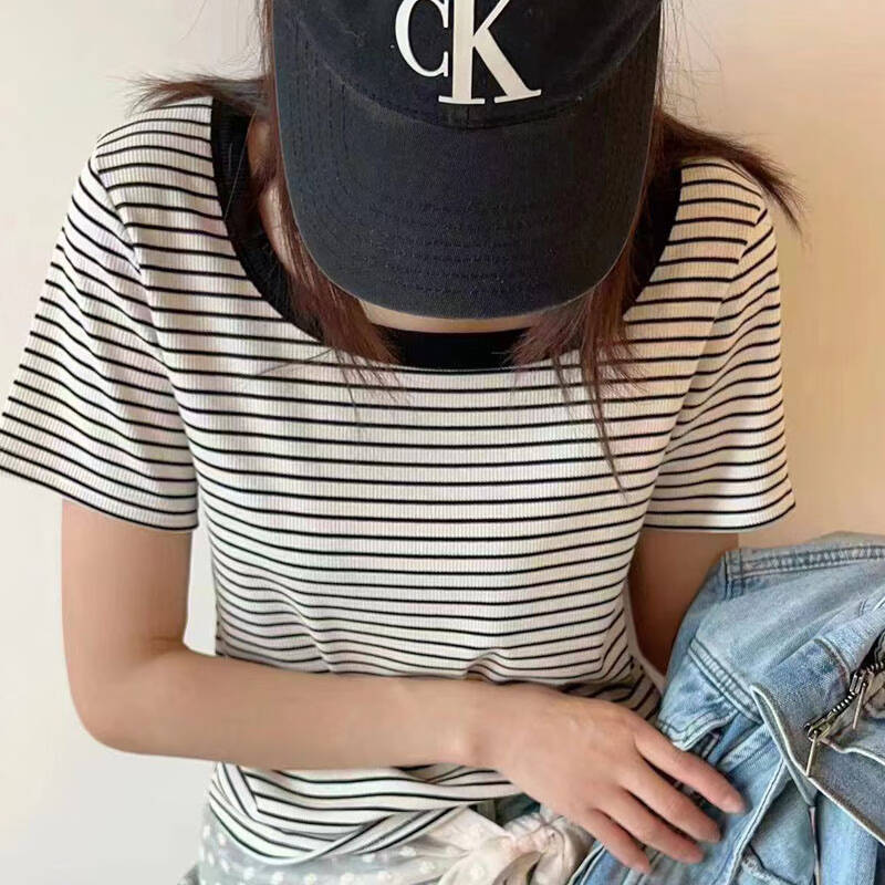 女士条纹短袖T恤夏季打底针织小众时尚休闲宽松显瘦短款正肩上衣