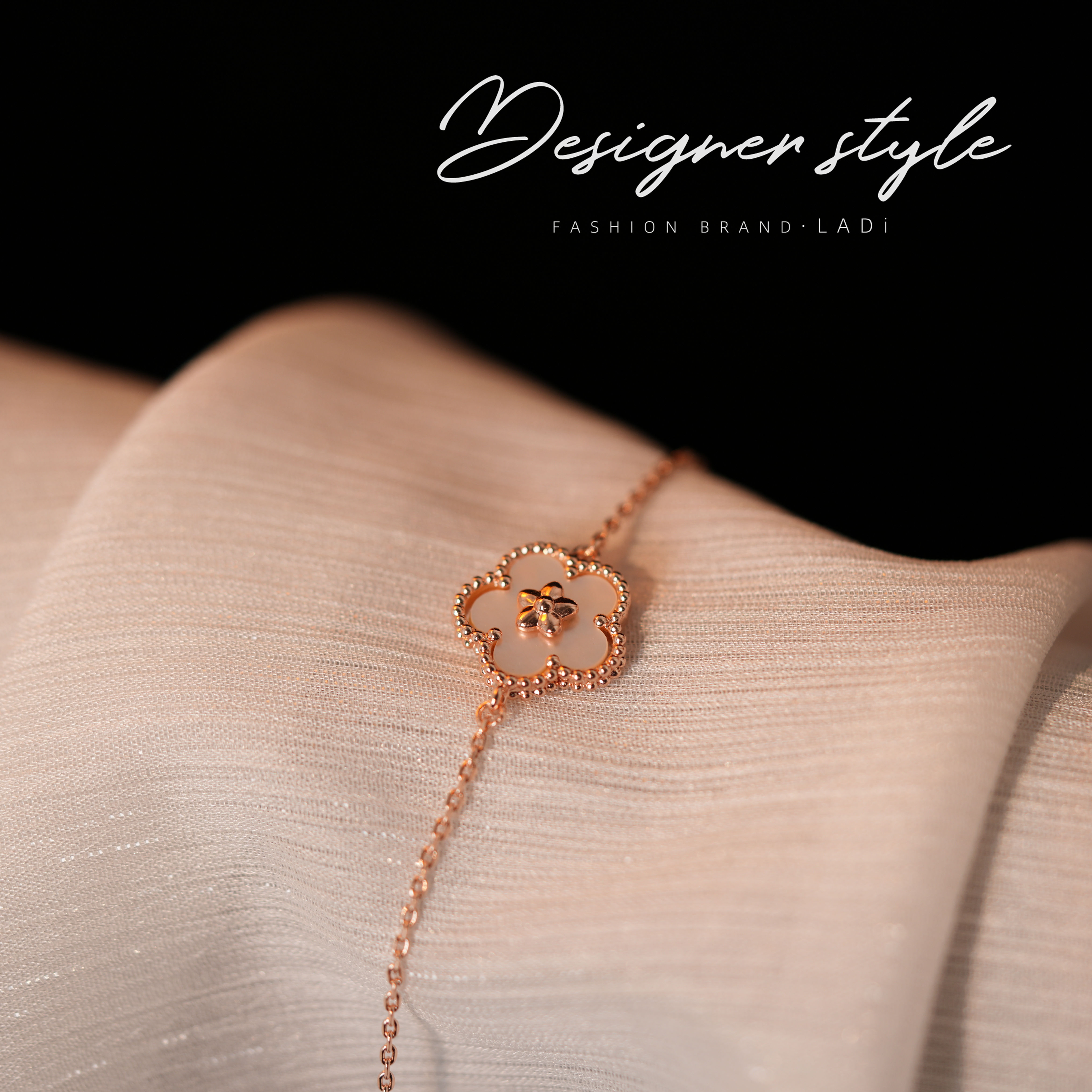 铜合金手链  ins精致镶嵌小巧小清新坠链设计感S52