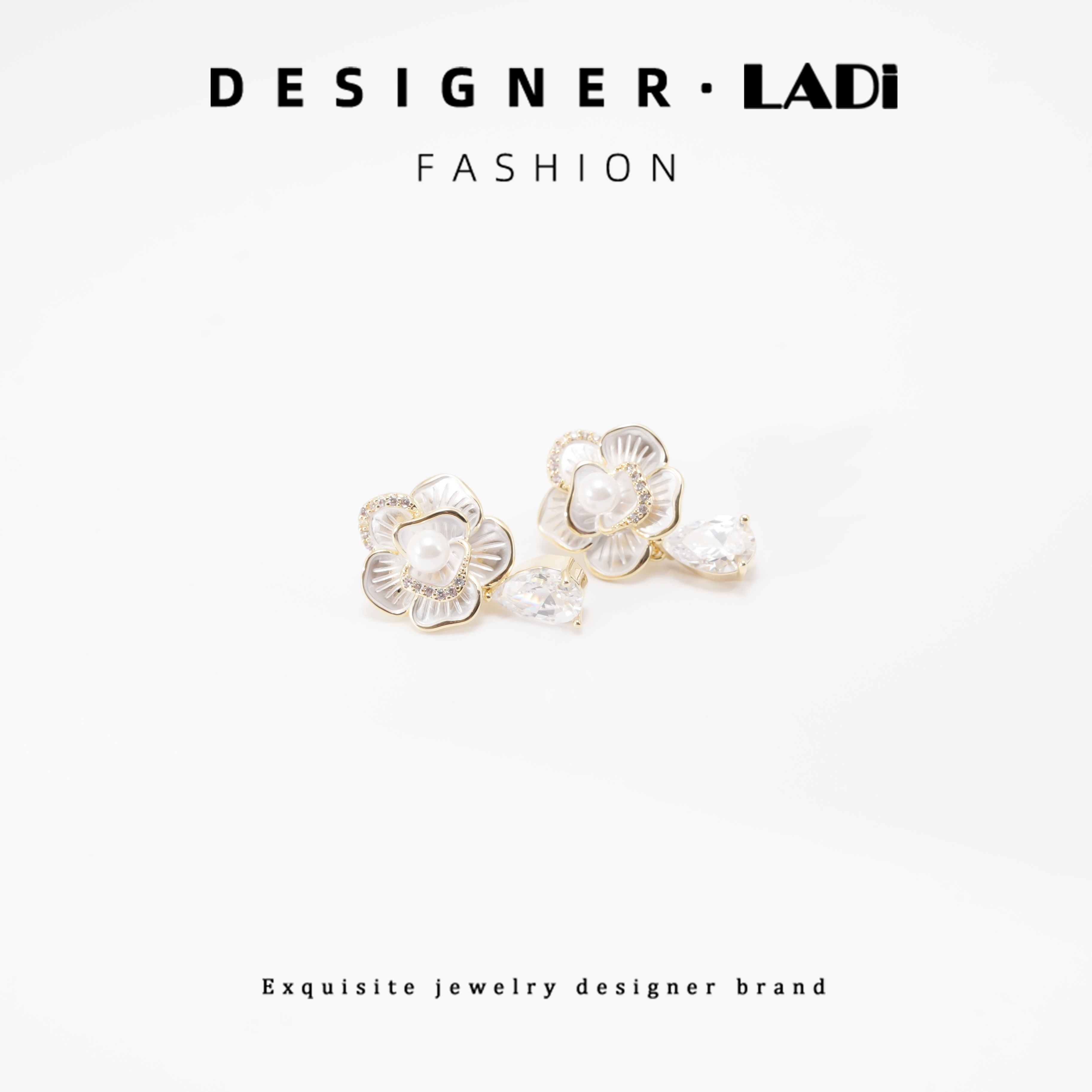 铜合金耳饰 气质轻奢时尚百搭小众简约经典设计师E133