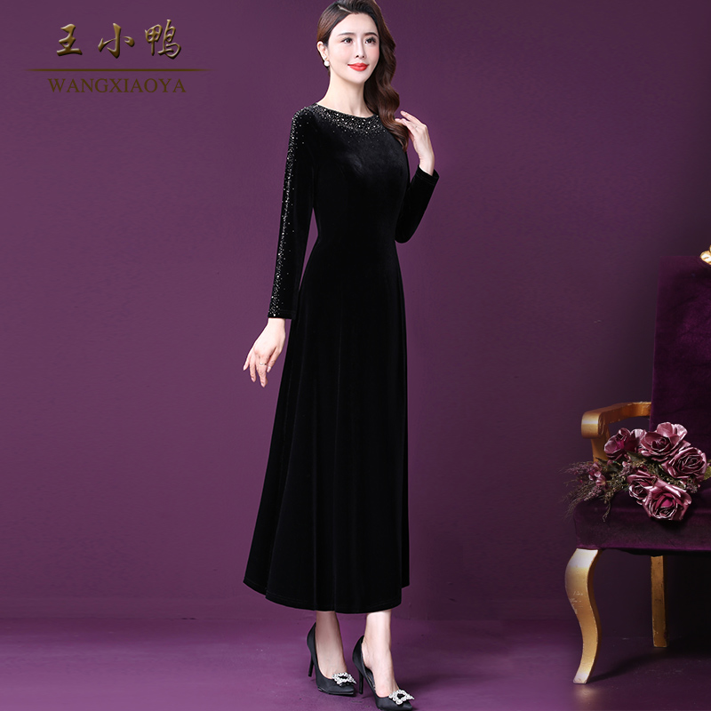 王小鸭W-YNQ-6901W长款金丝绒法式赫本风宽松长袖连衣裙优雅端庄