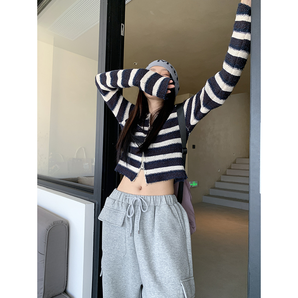 条纹短款辣妹针织衫拉链帅气翻领上衣长袖毛衣