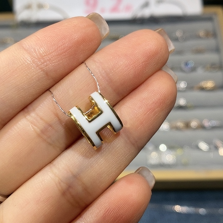 【闪购商品】18K金吊坠(赠链)PF-P0133字母H吊坠