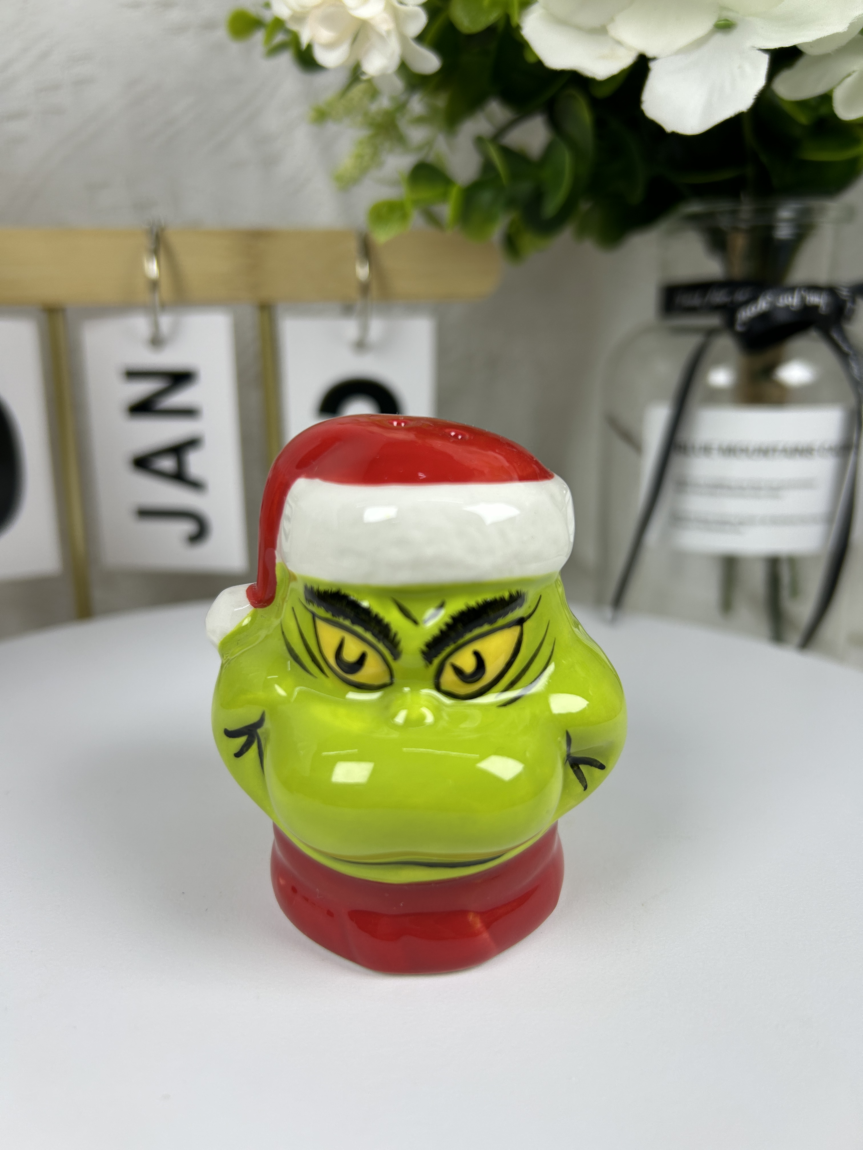 陶瓷圣诞绿毛怪小摆件产品有磕碰封釉冰裂纹完美者慎拍