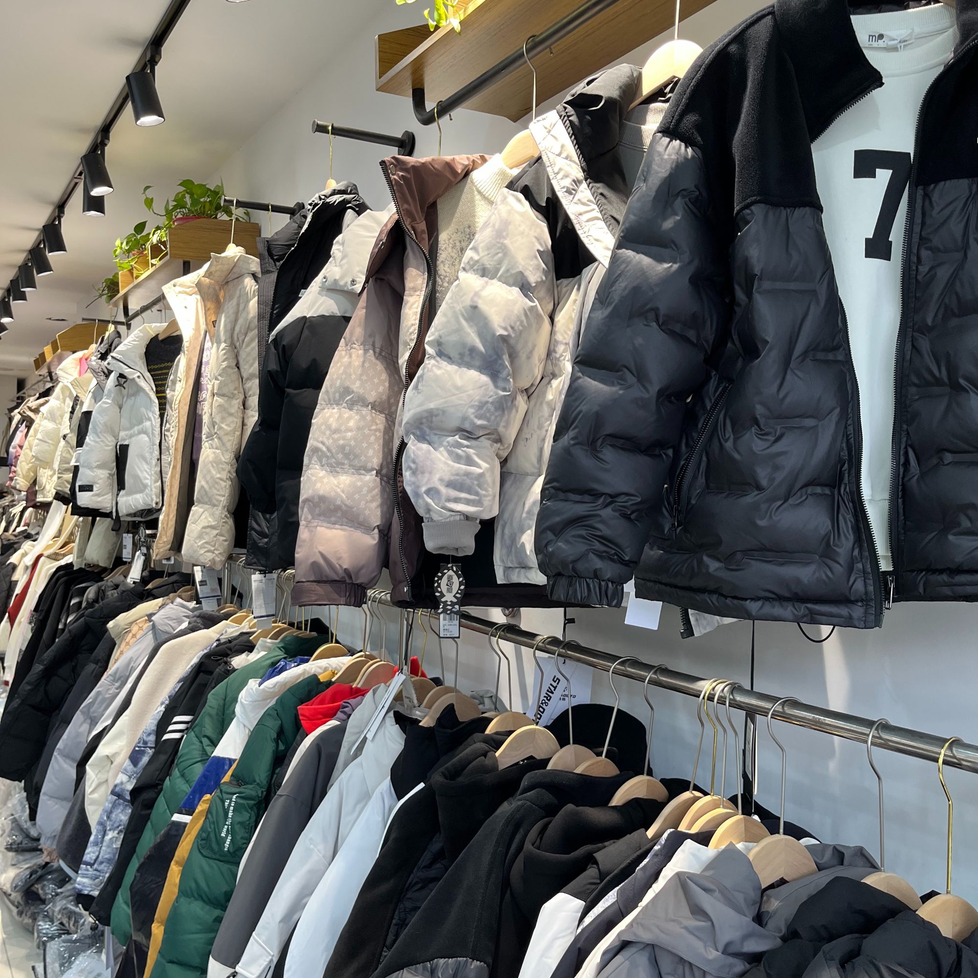 39-99实体品3牌童装店扣号链