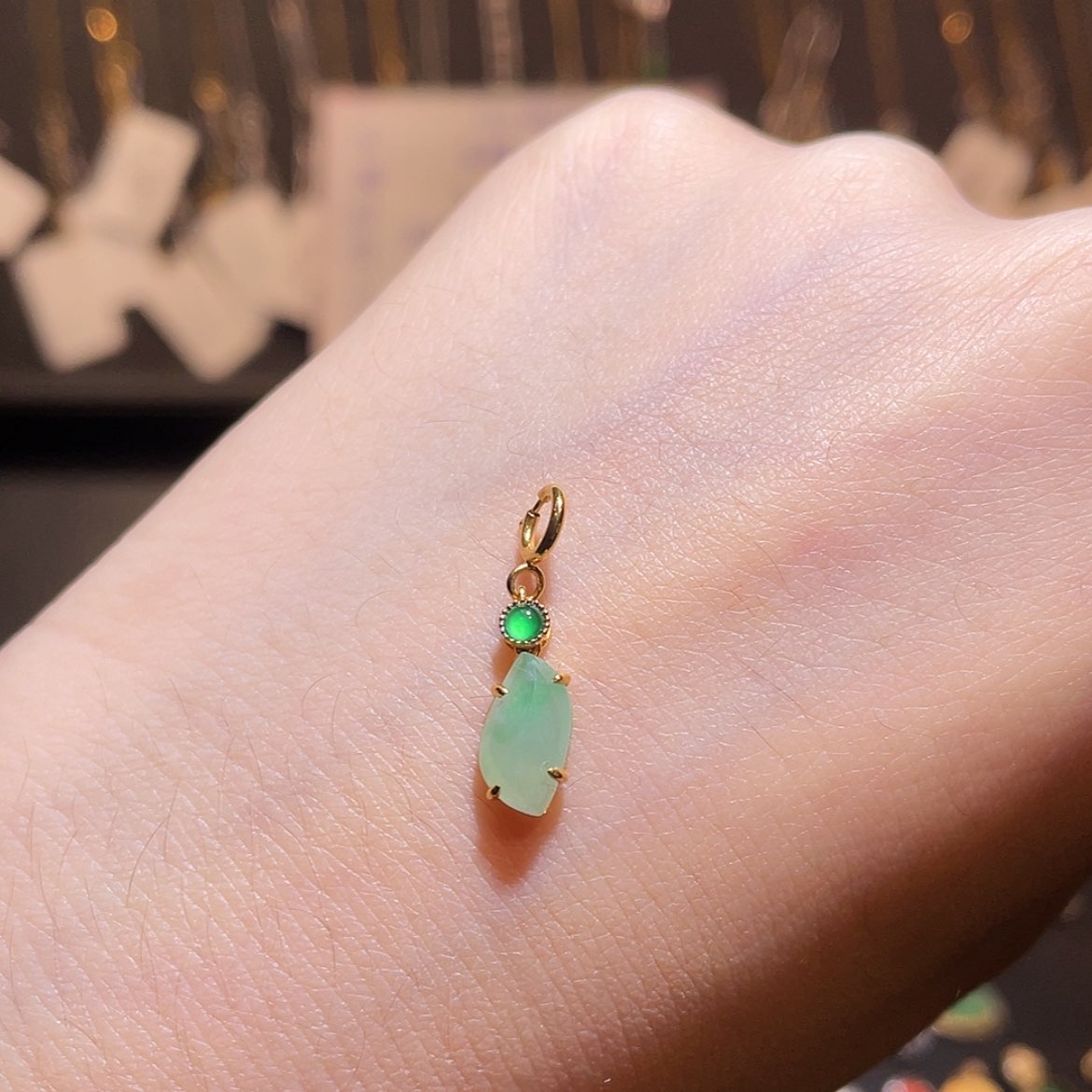【闪购商品】翡翠吊坠18K金镶嵌