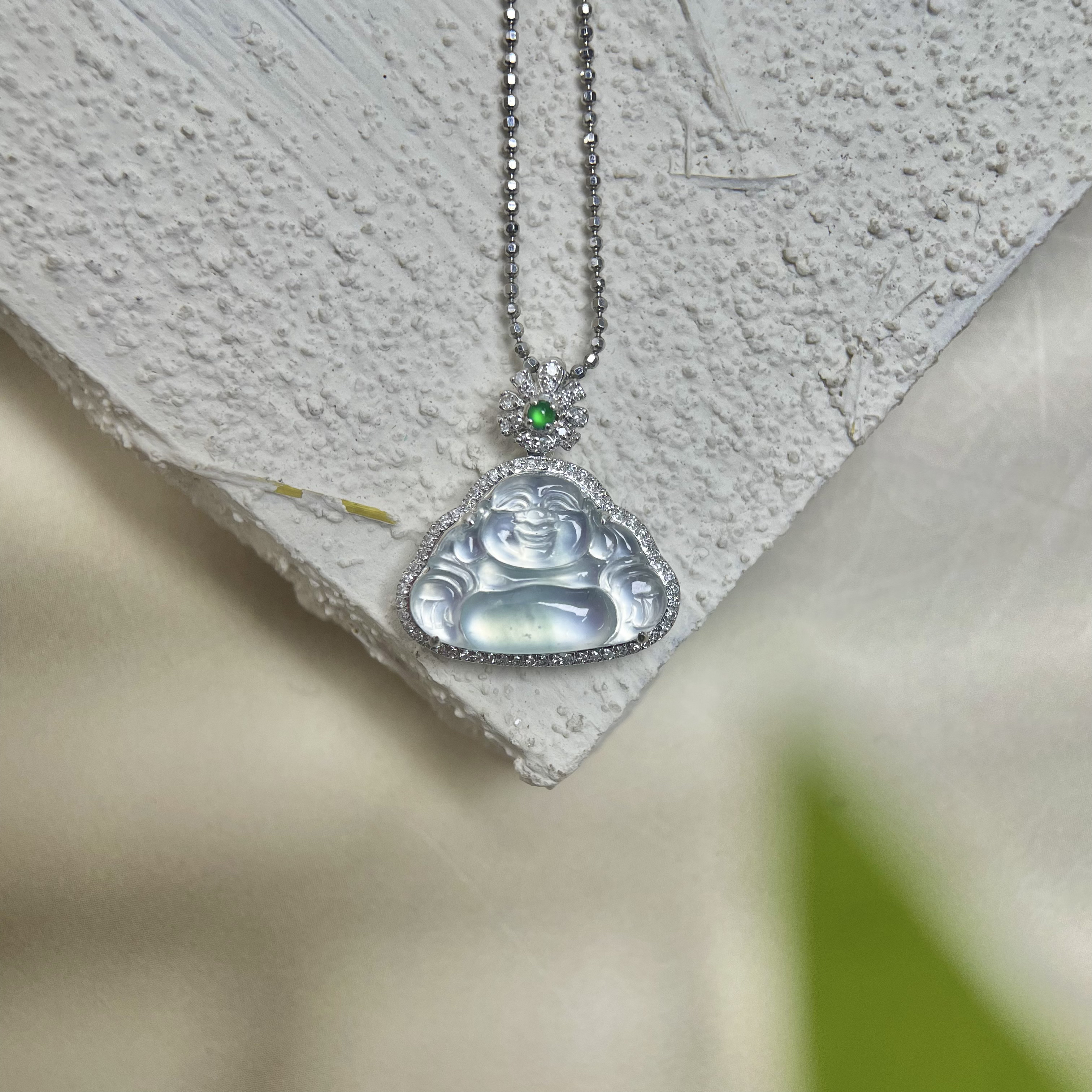 天然A货翡翠高冰种飘花笑脸佛公吊坠18k金南非真钻镶嵌项链气质