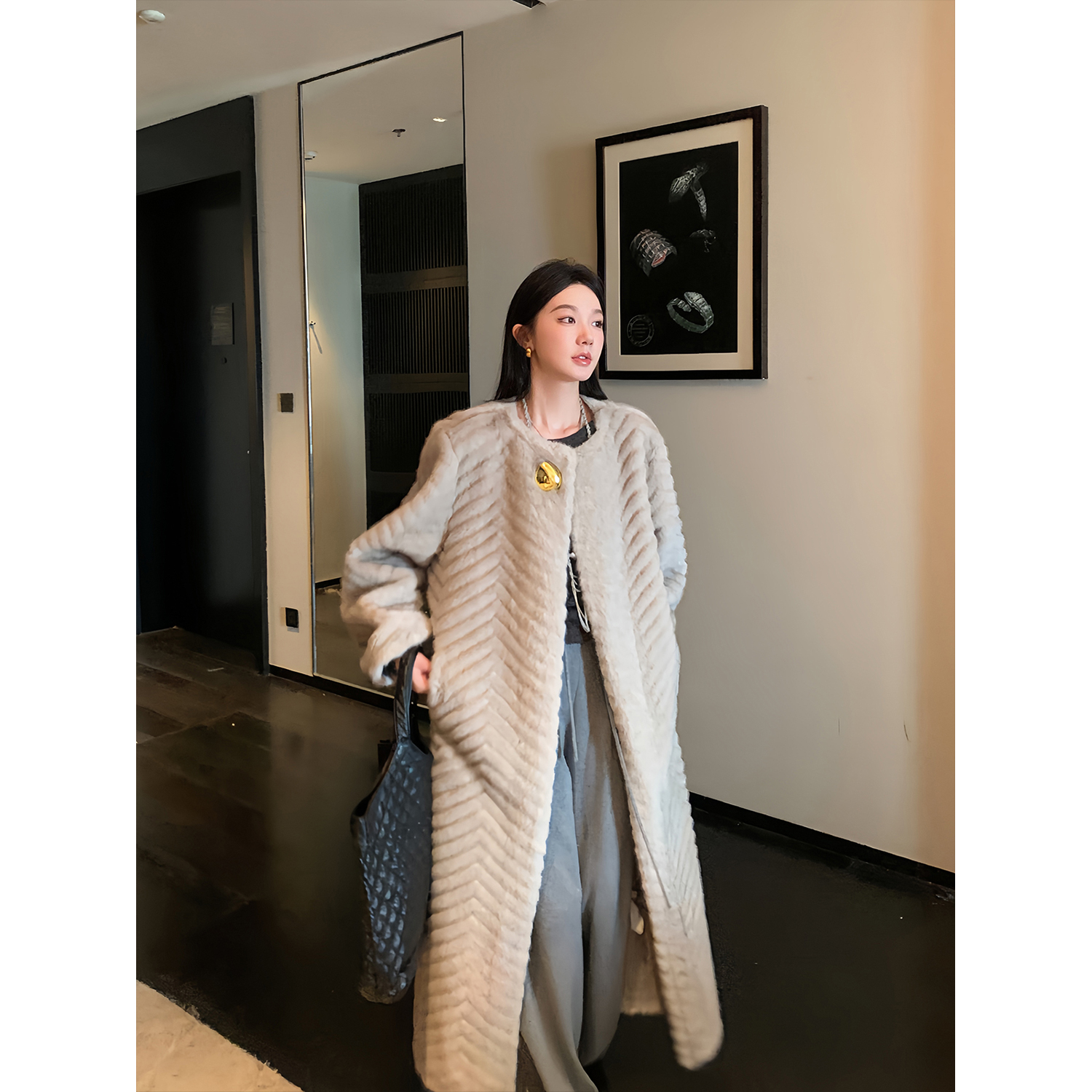 区区欧阳 仿水貂毛皮毛一体环保皮草外套女冬季高级感人字纹大衣