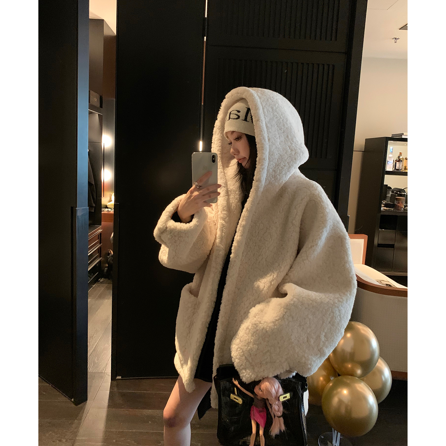 区区欧阳白色连帽环保女冬季宽松加绒加厚皮毛一体毛毛外套大衣