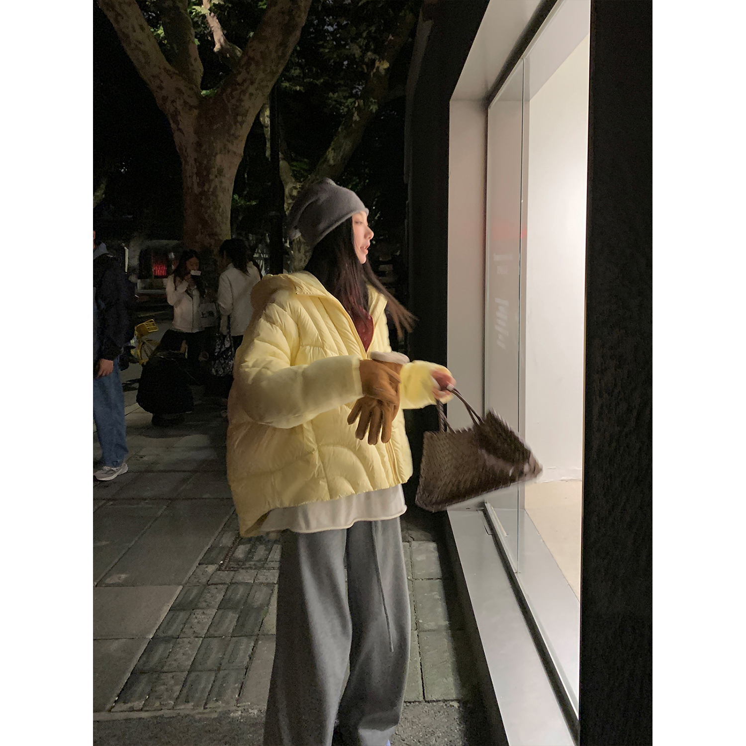 区区欧阳行走大被子连帽羽绒服女冬季新款加厚保暖宽松长款90