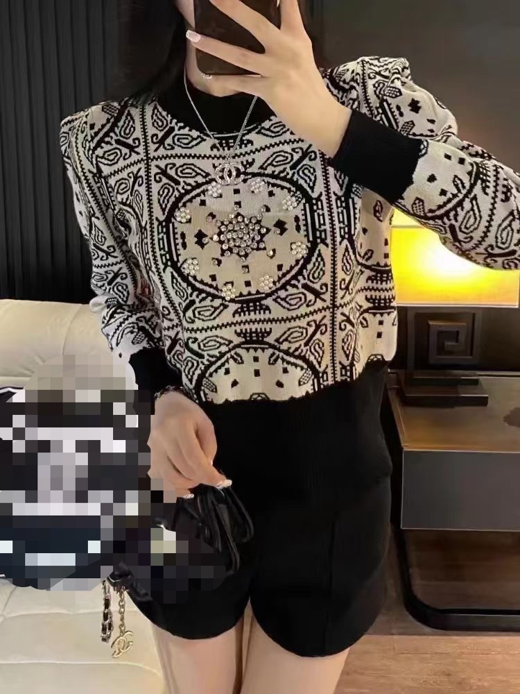 新款镶钻复古碎花毛衫