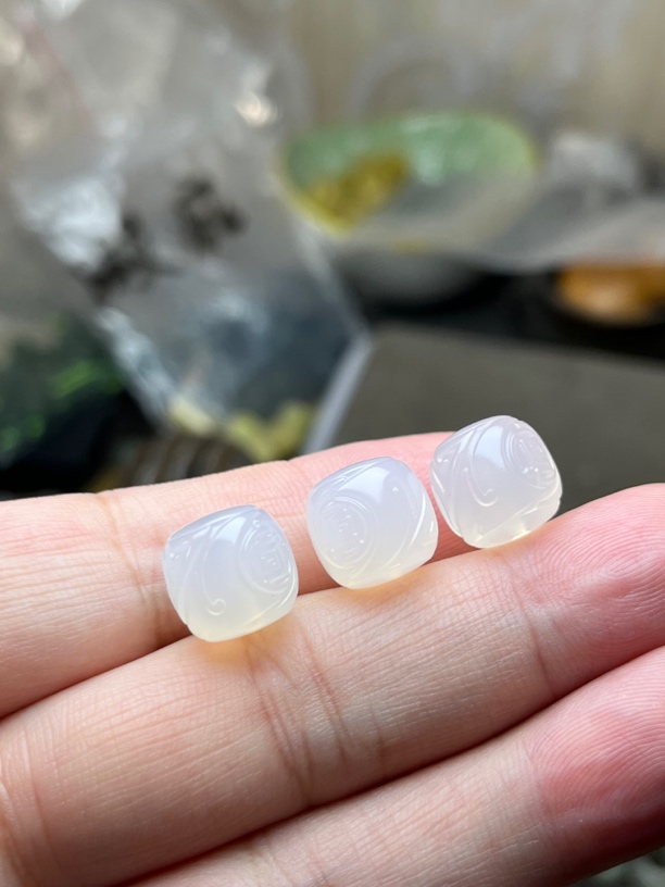 玛瑙荔枝冻雕刻博古老型12mm多样发一颗